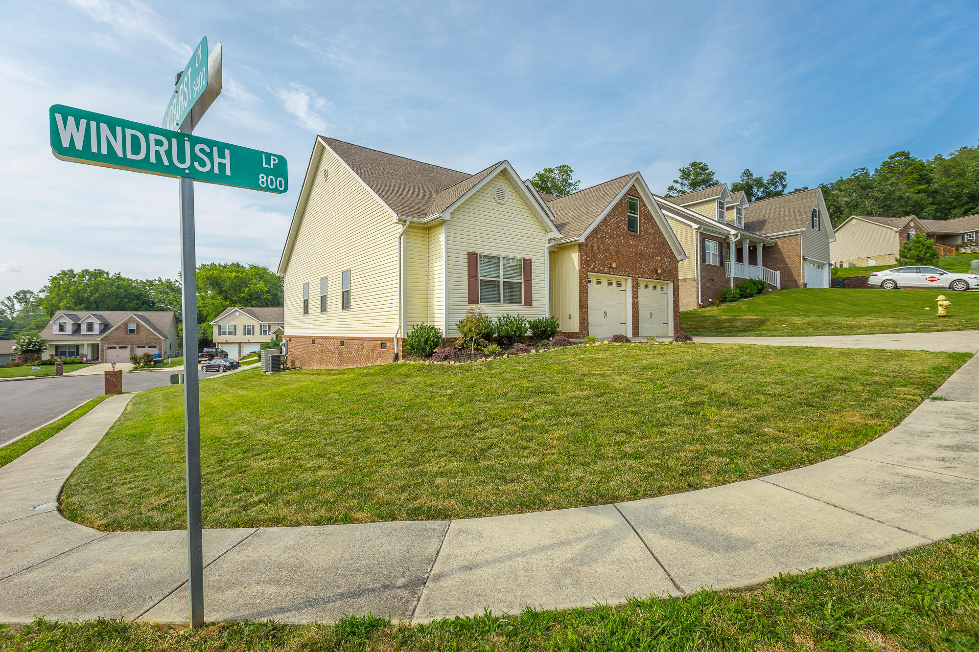 878 Windrush Loop