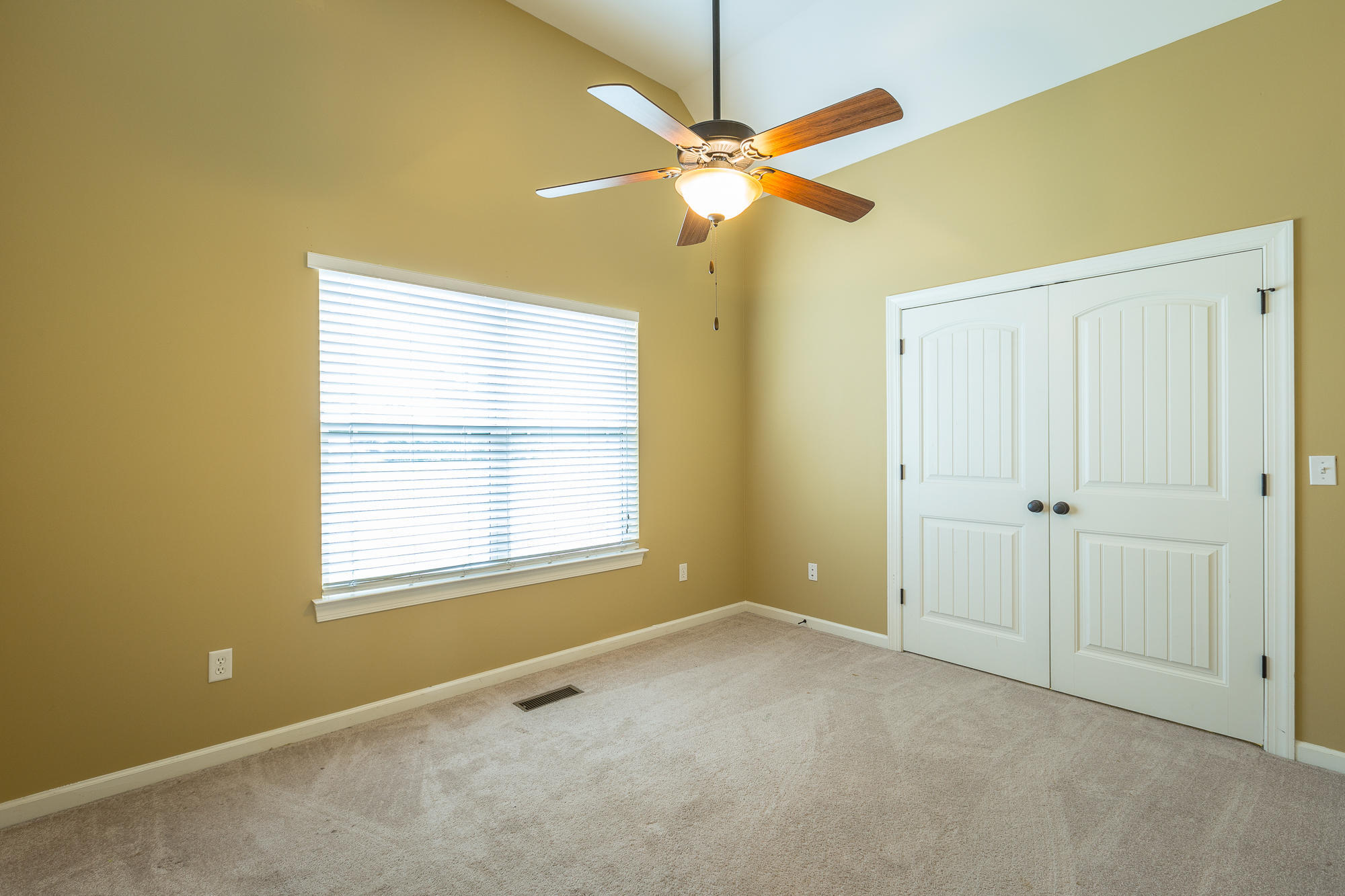 878 Windrush Loop