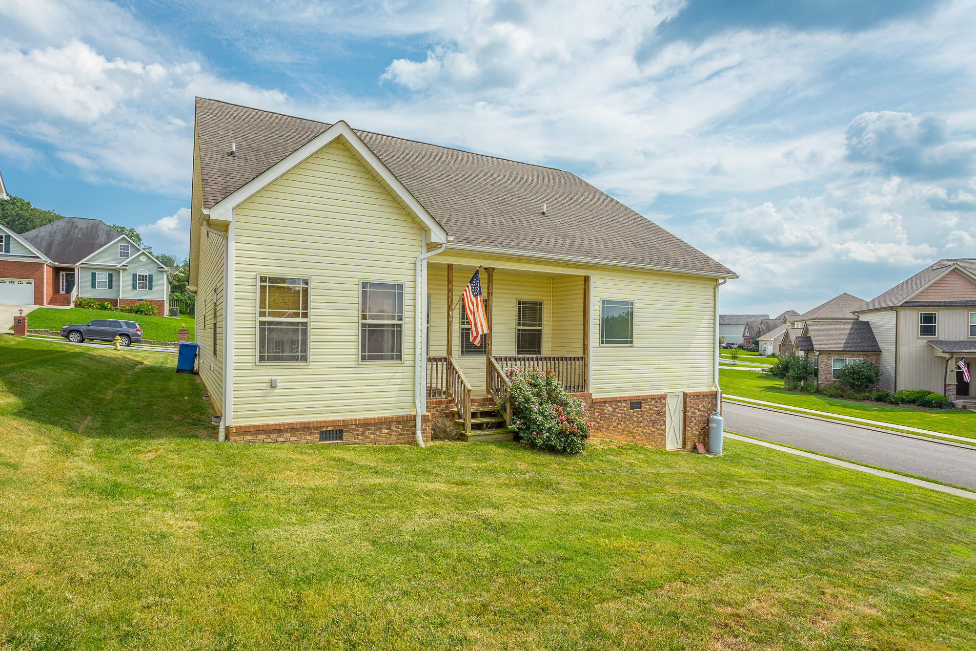 878 Windrush Loop
