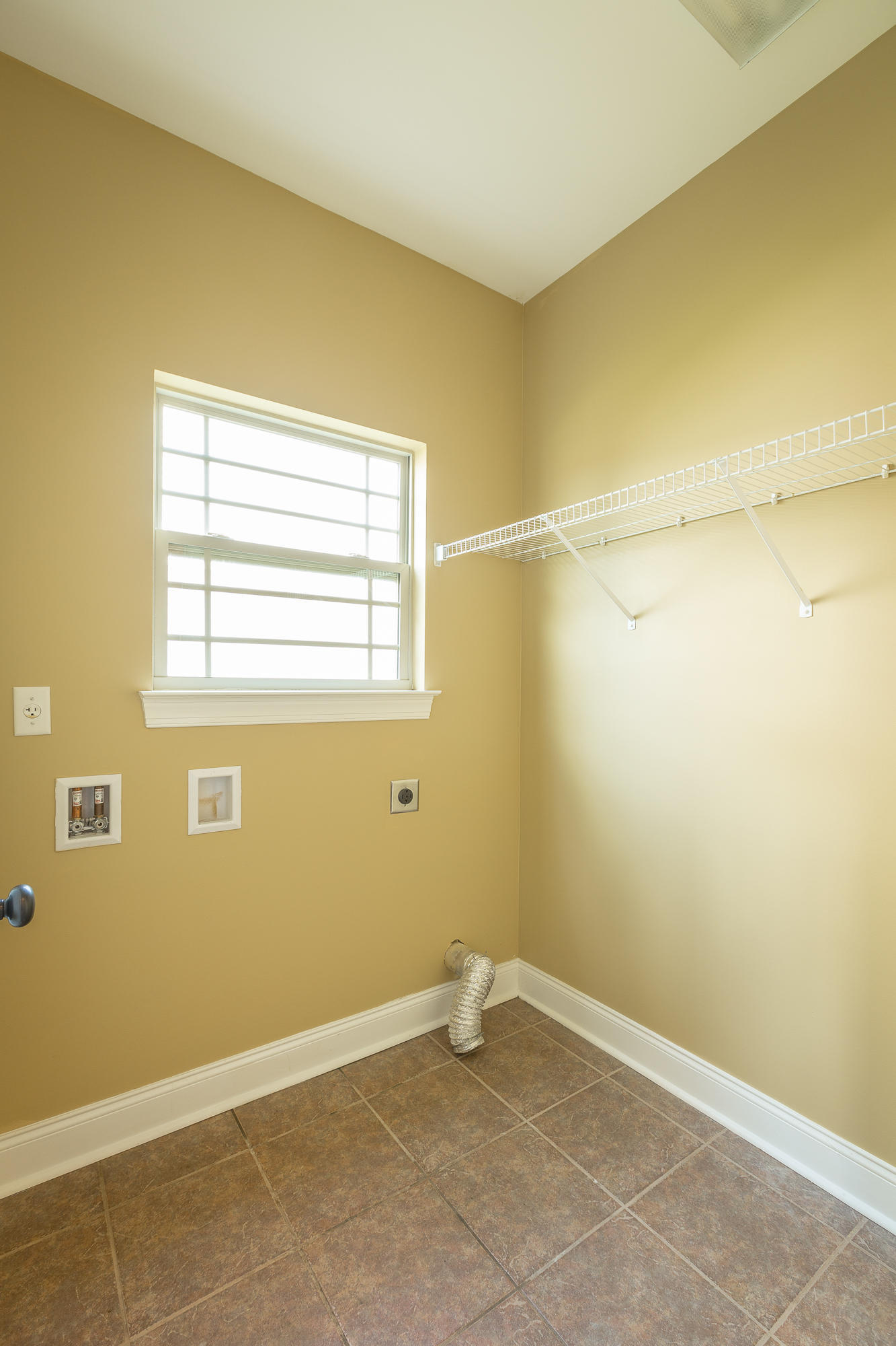878 Windrush Loop