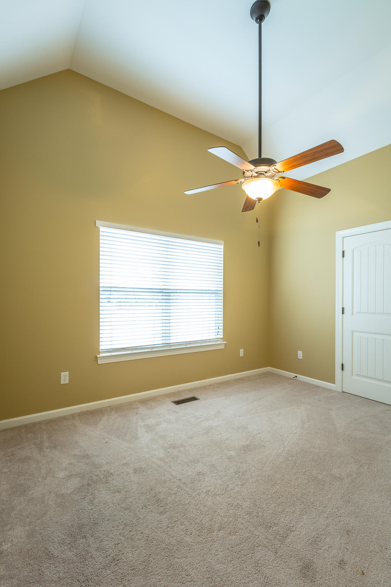 878 Windrush Loop
