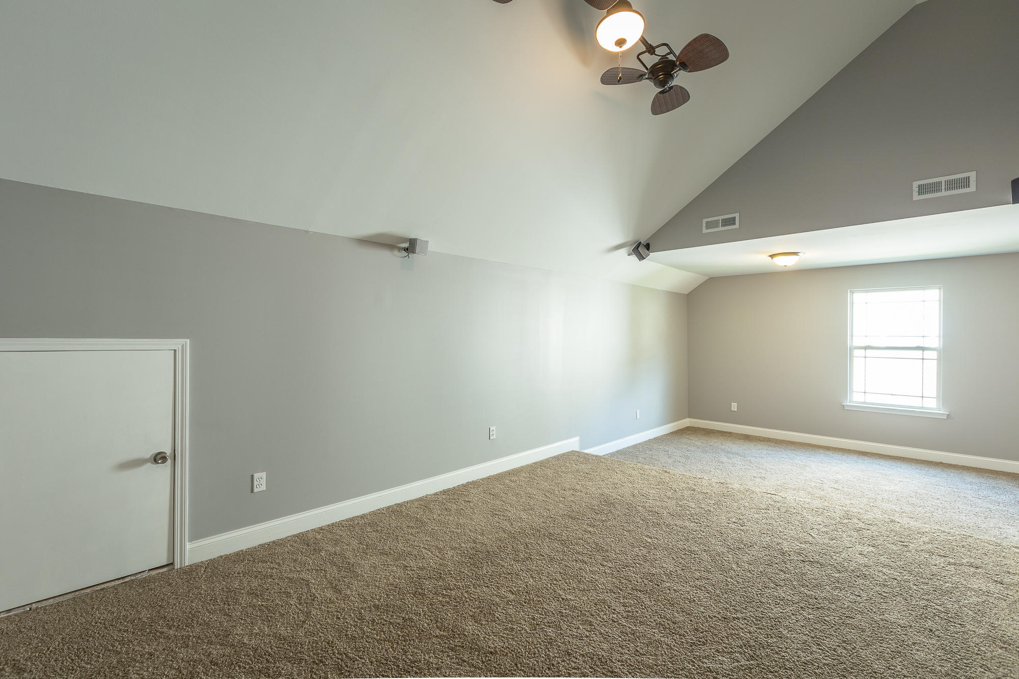 878 Windrush Loop