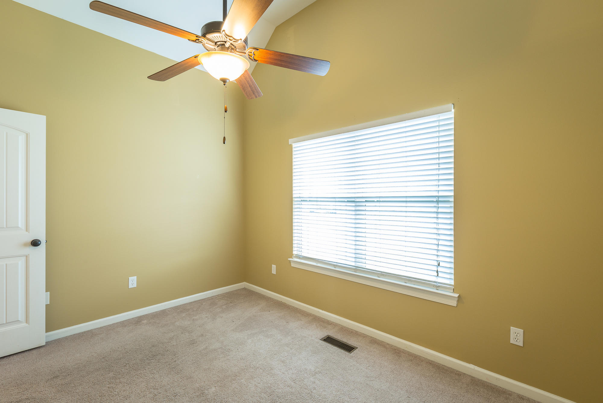 878 Windrush Loop