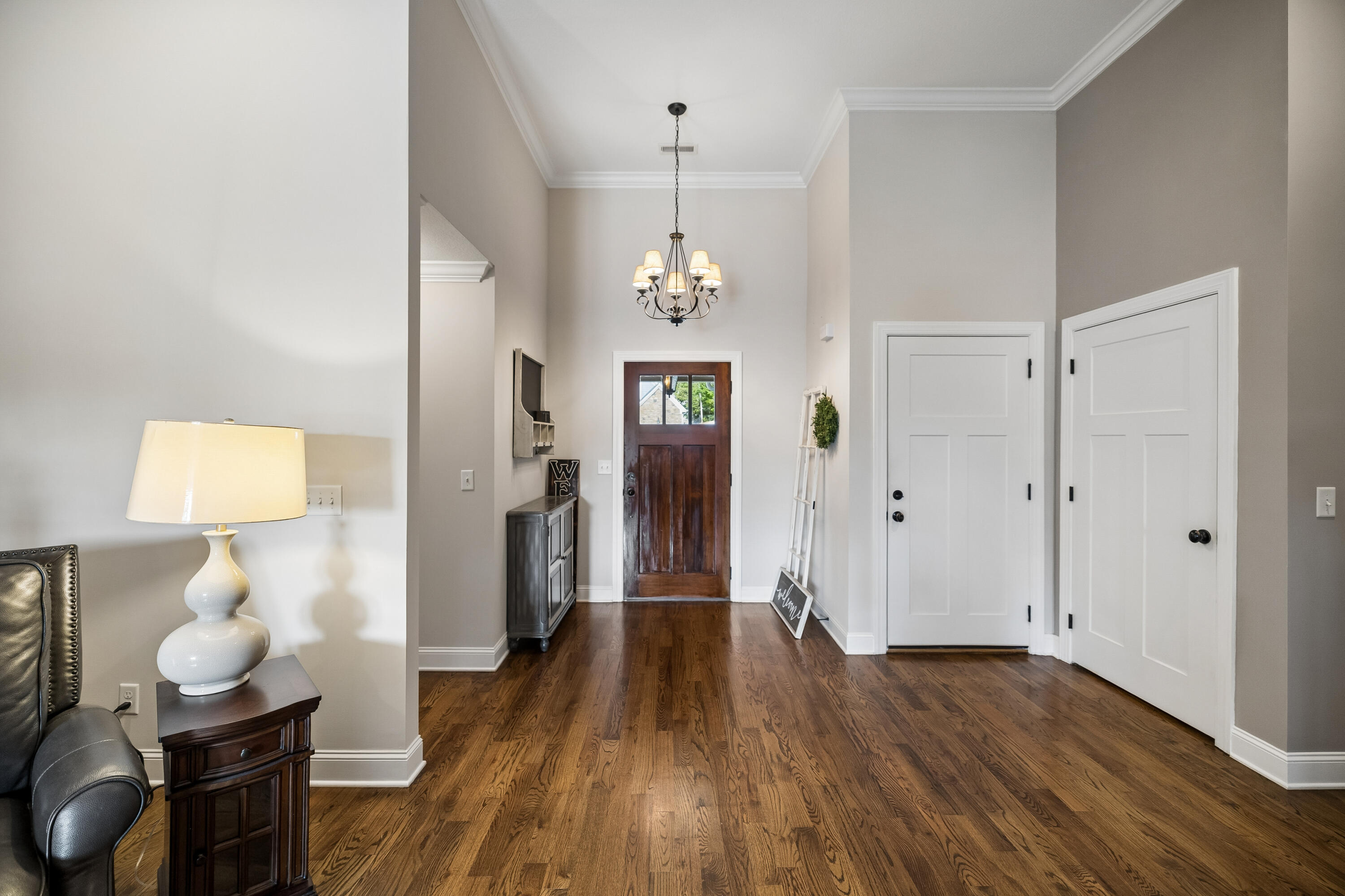 229 Running Oak Drive