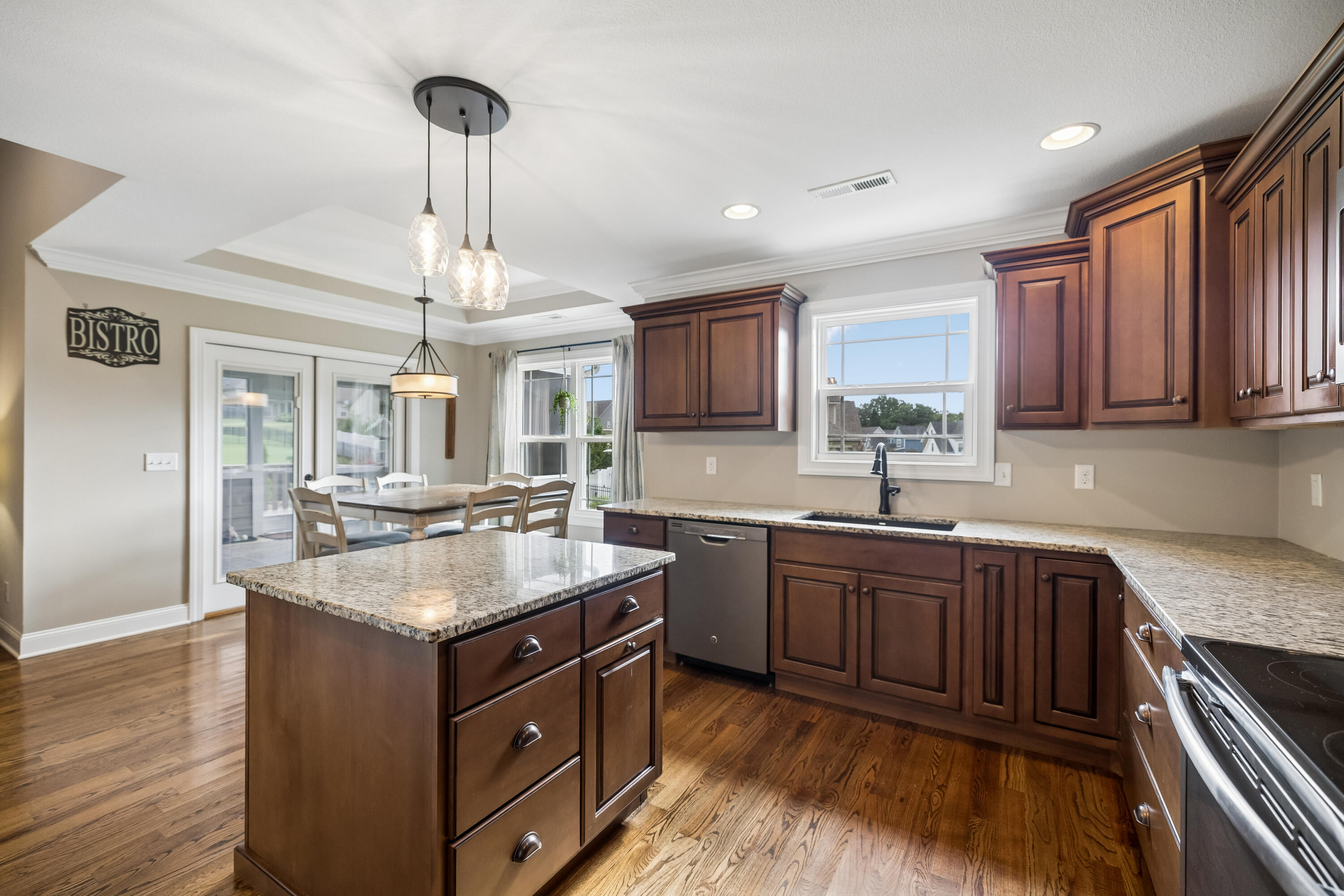 229 Running Oak Drive