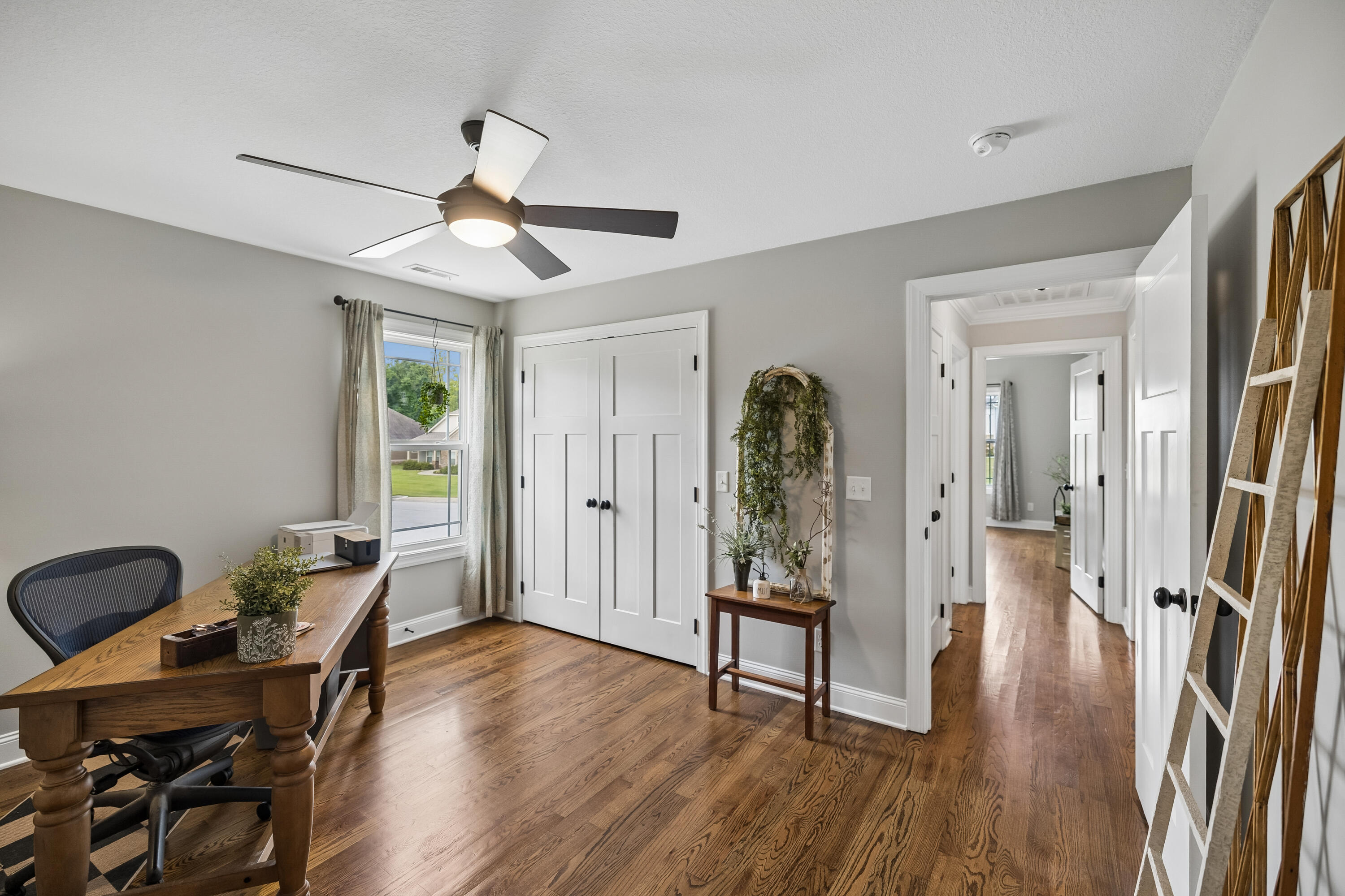229 Running Oak Drive
