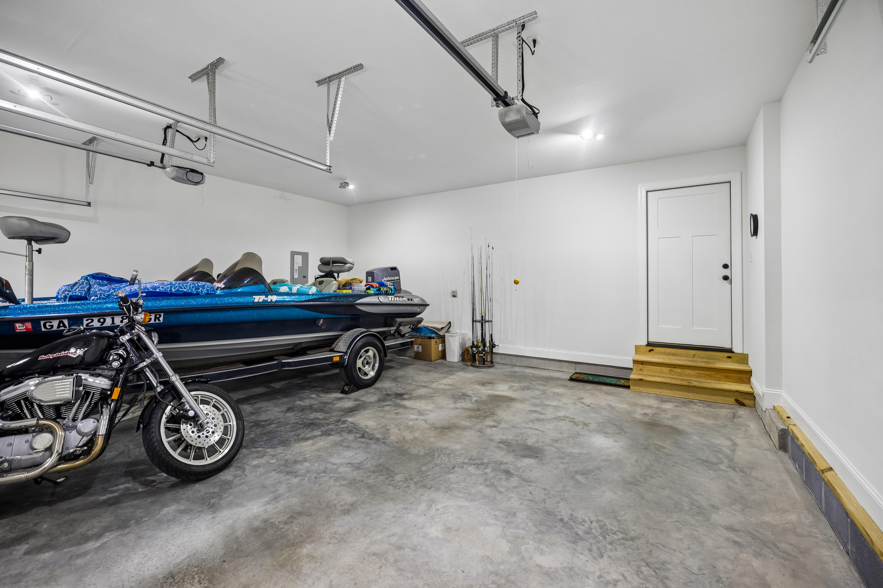 229 Running Oak Drive