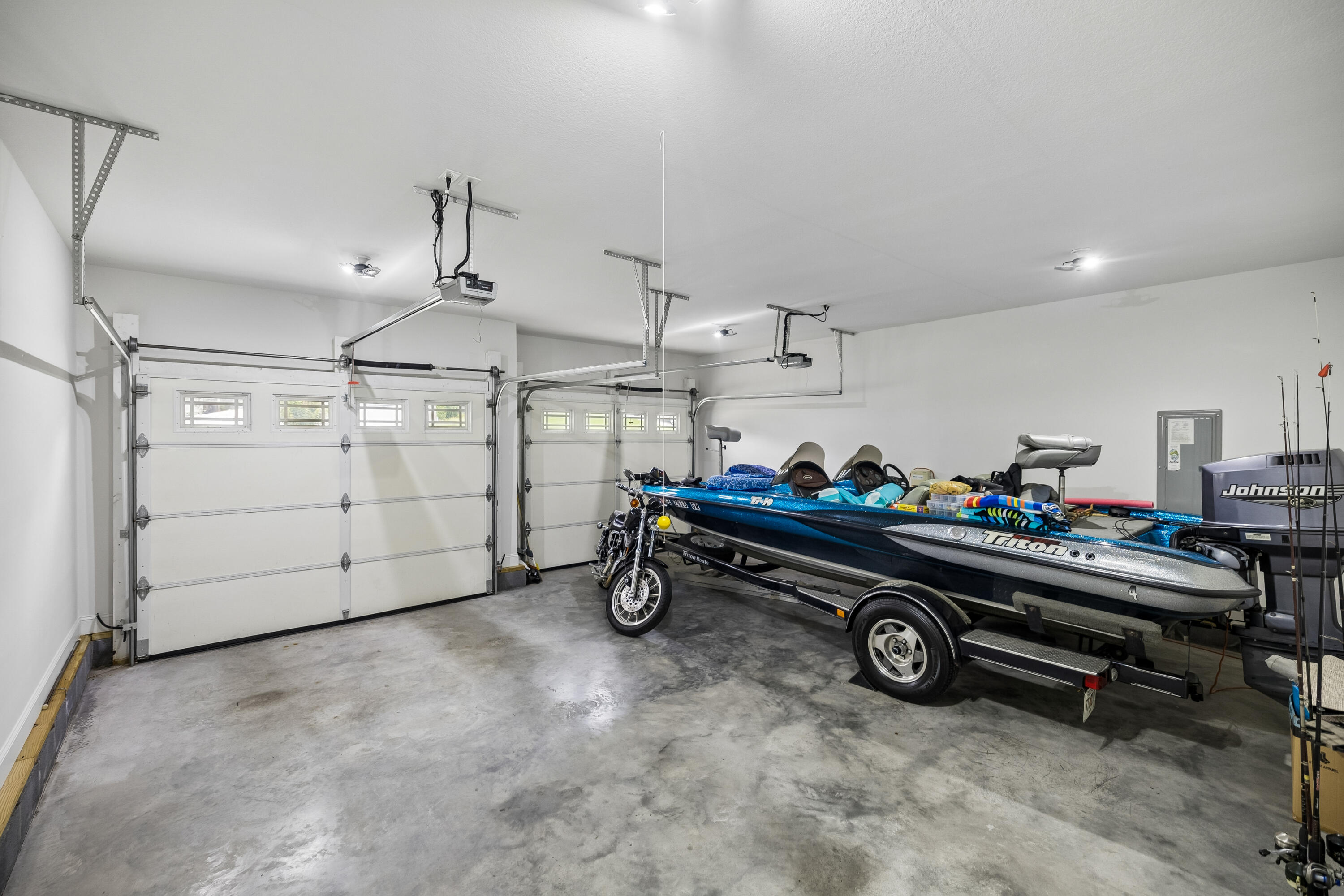 229 Running Oak Drive