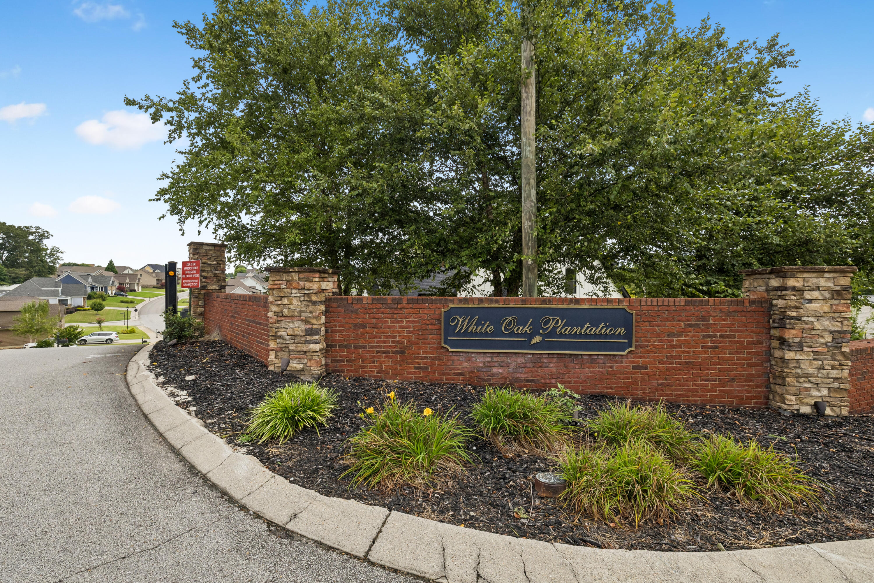 229 Running Oak Drive