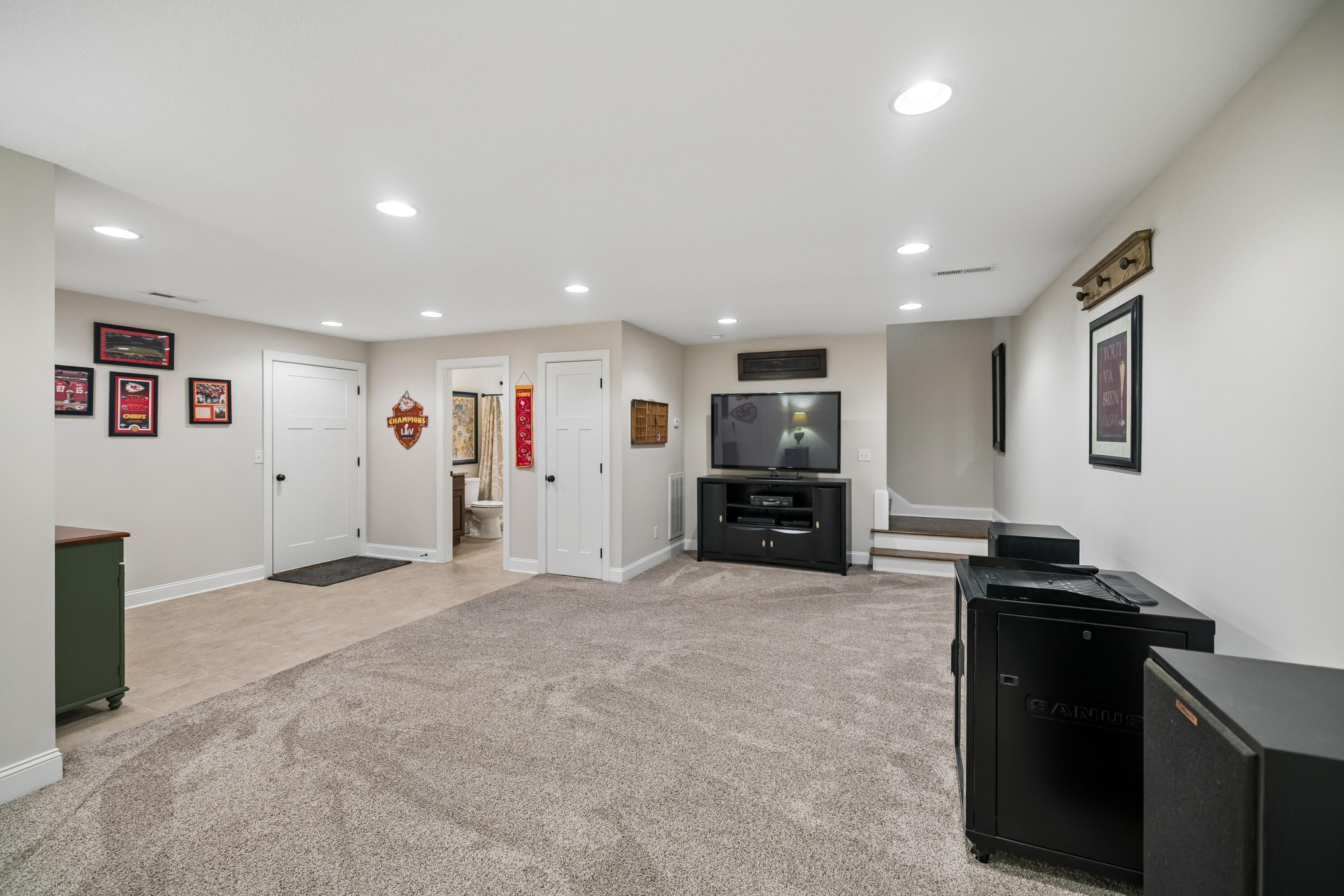 229 Running Oak Drive