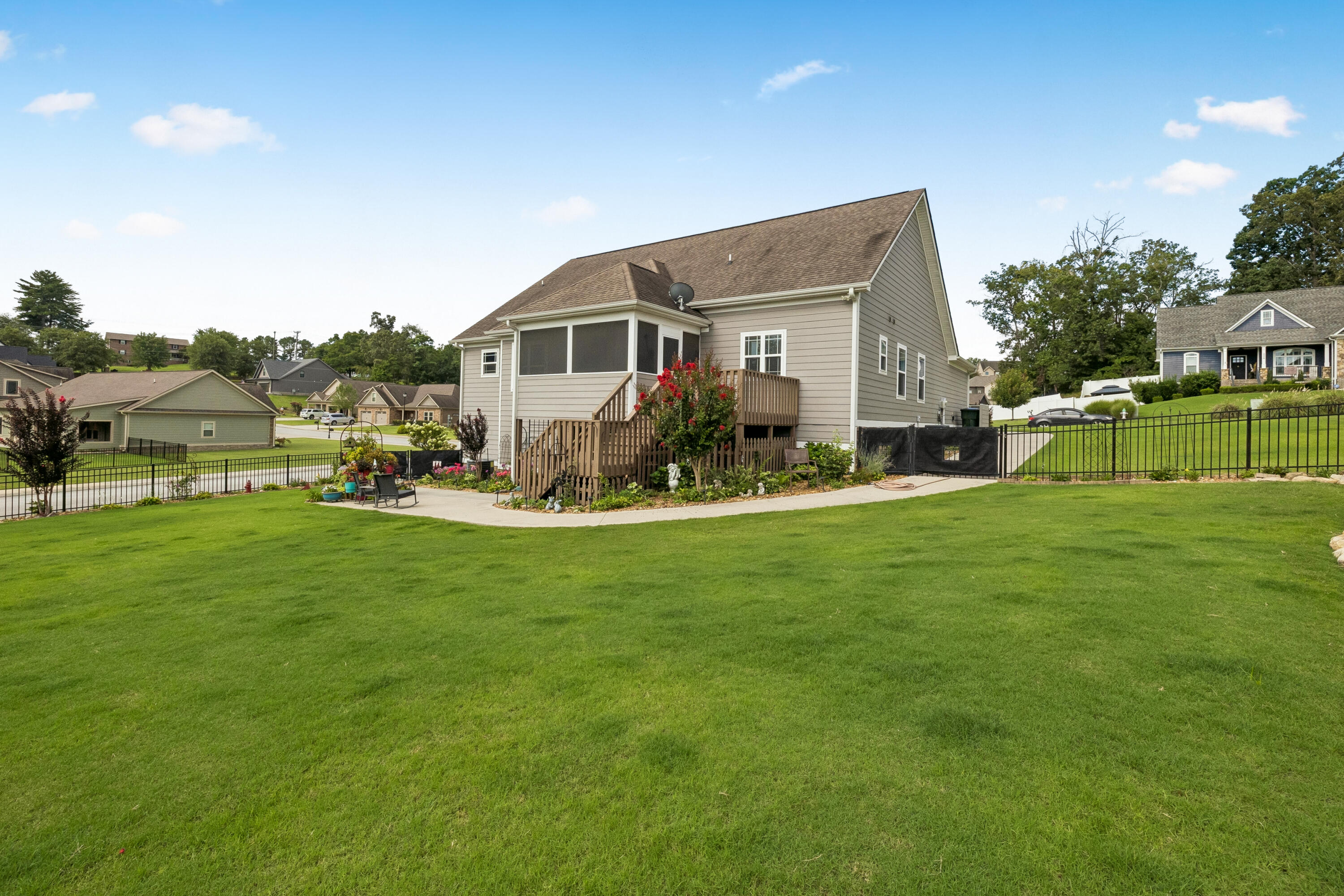 229 Running Oak Drive