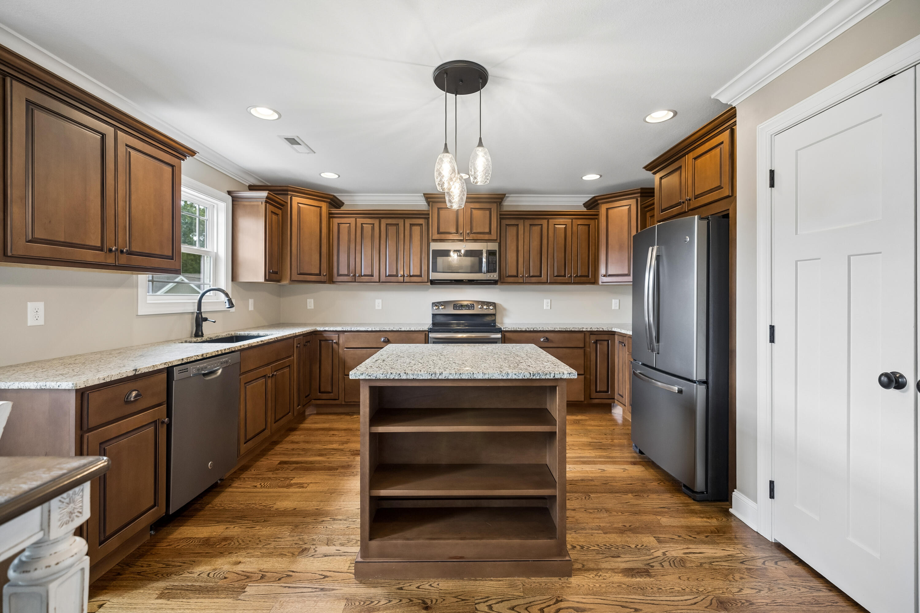 229 Running Oak Drive