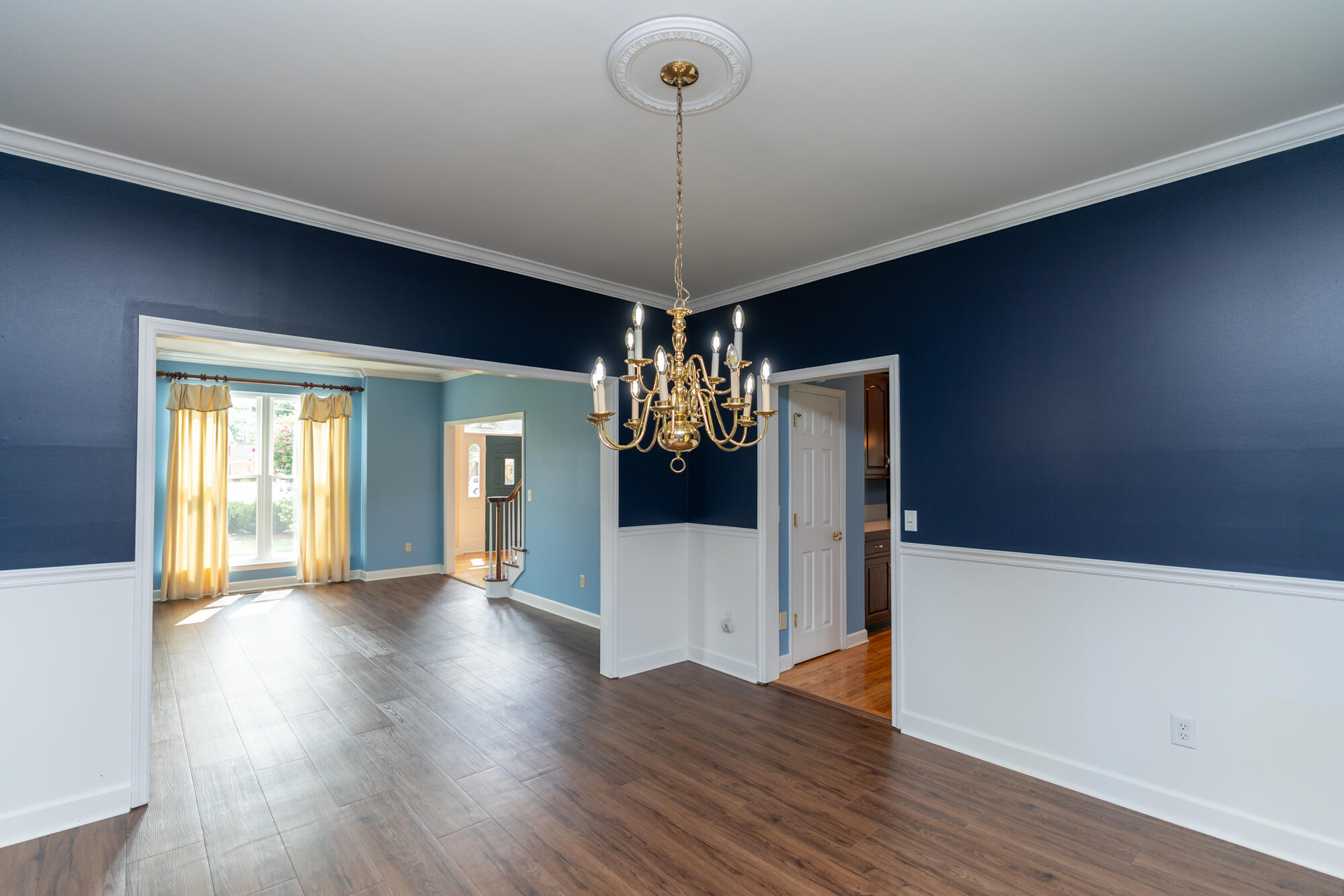 2421 Laurelton Creek Lane