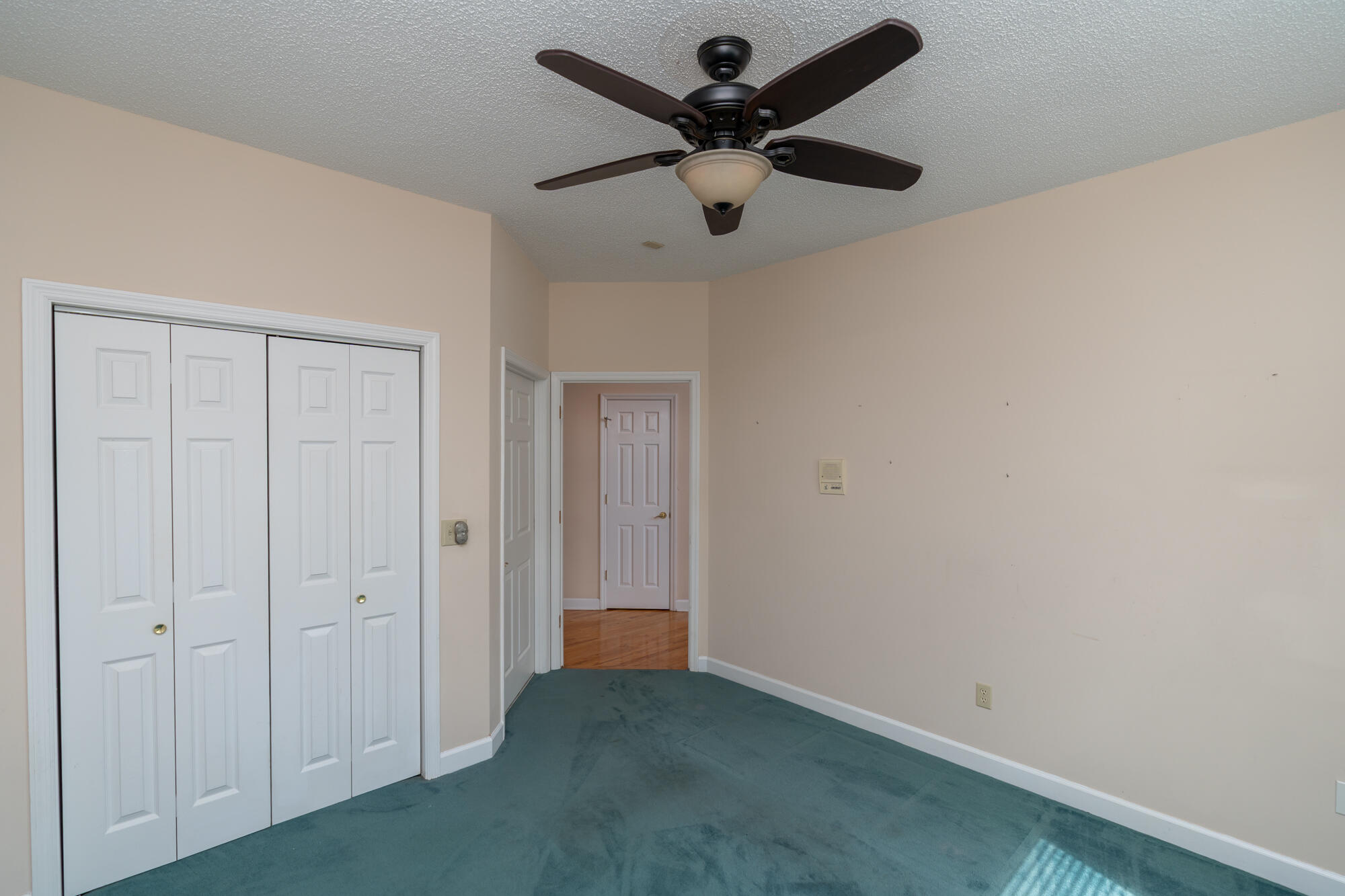 2421 Laurelton Creek Lane