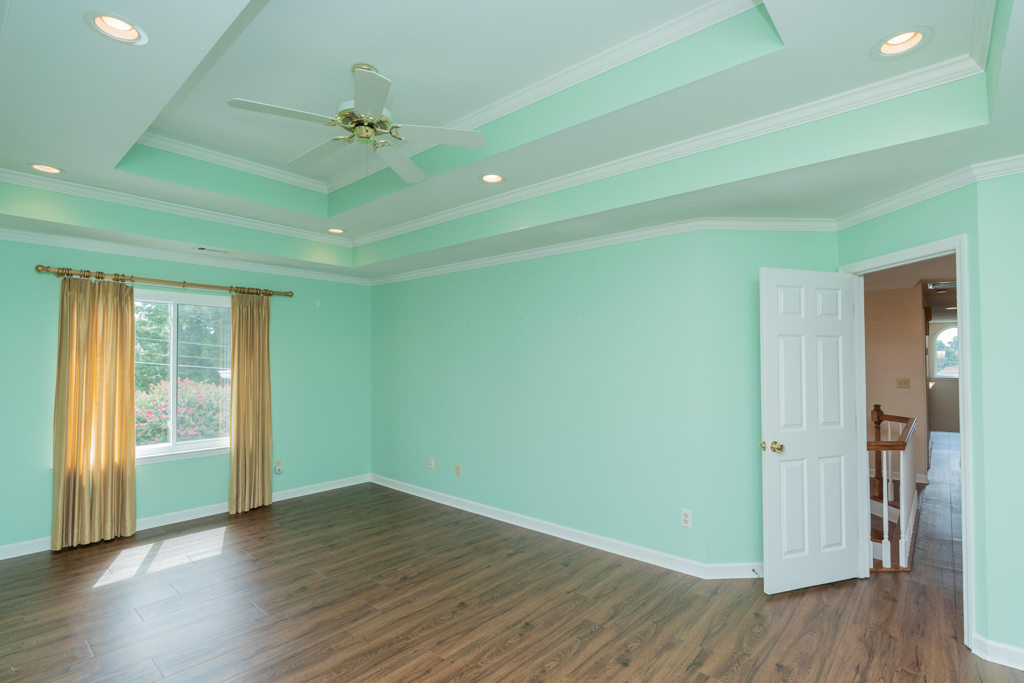 2421 Laurelton Creek Lane