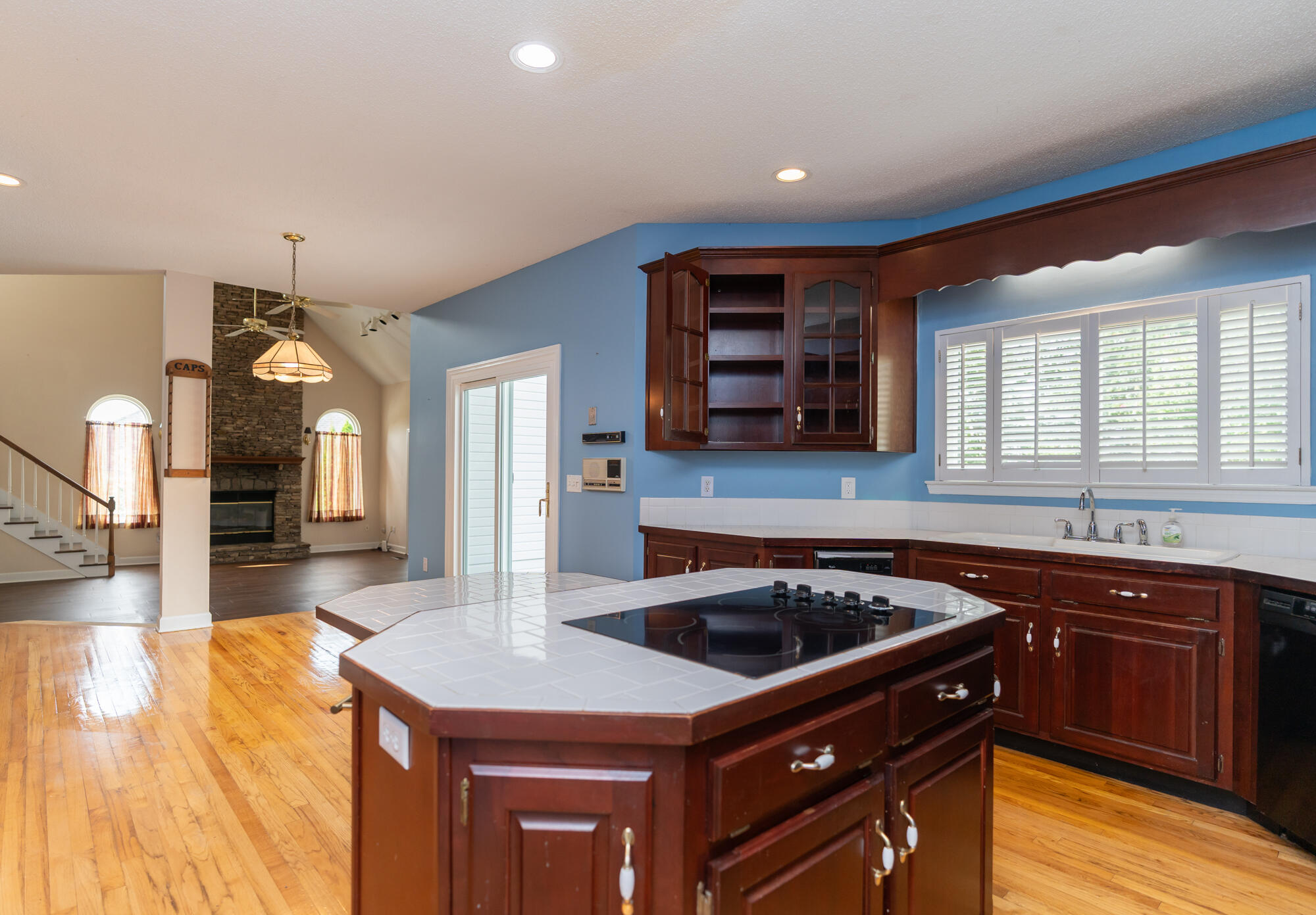 2421 Laurelton Creek Lane