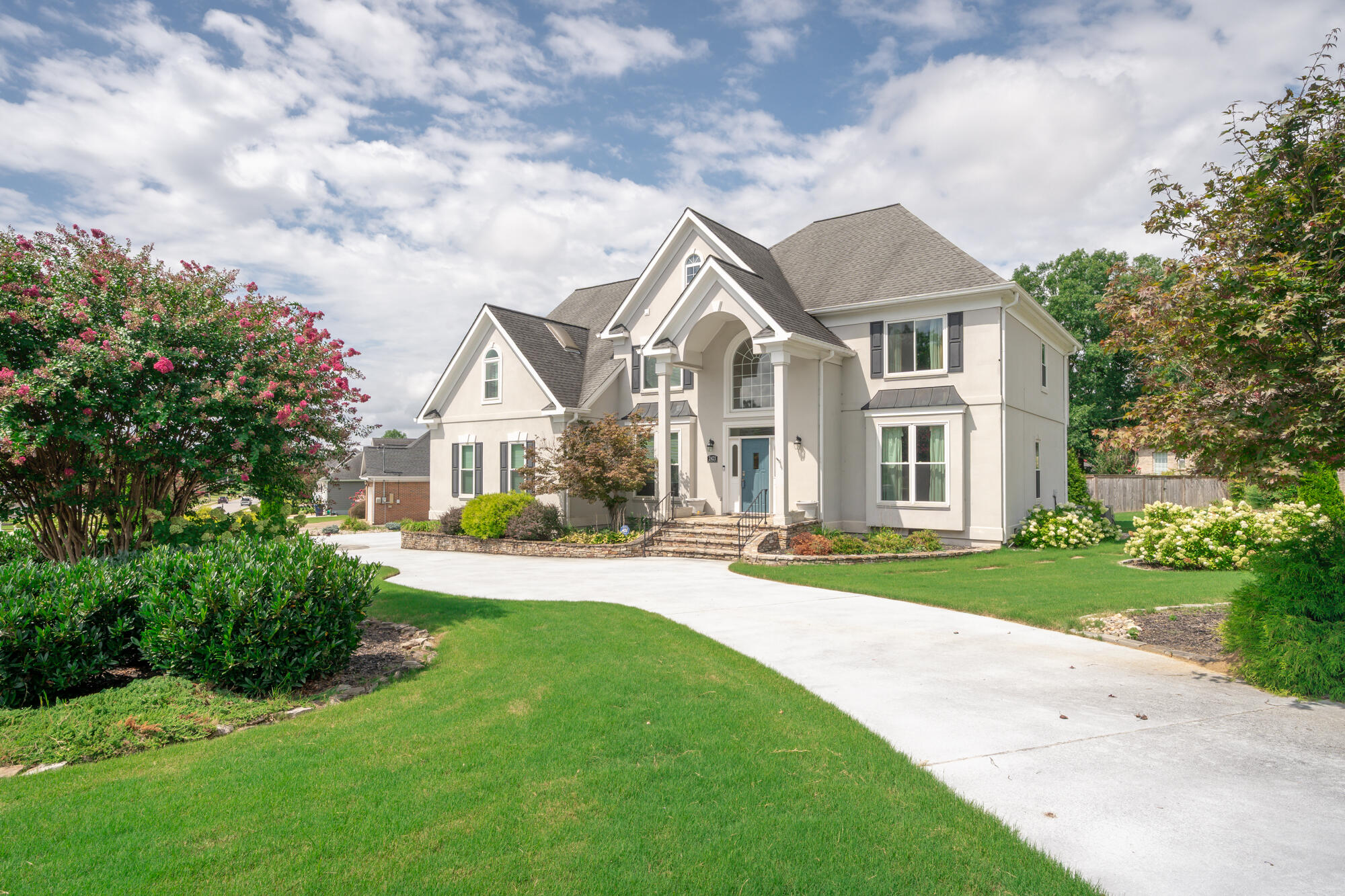 2421 Laurelton Creek Lane