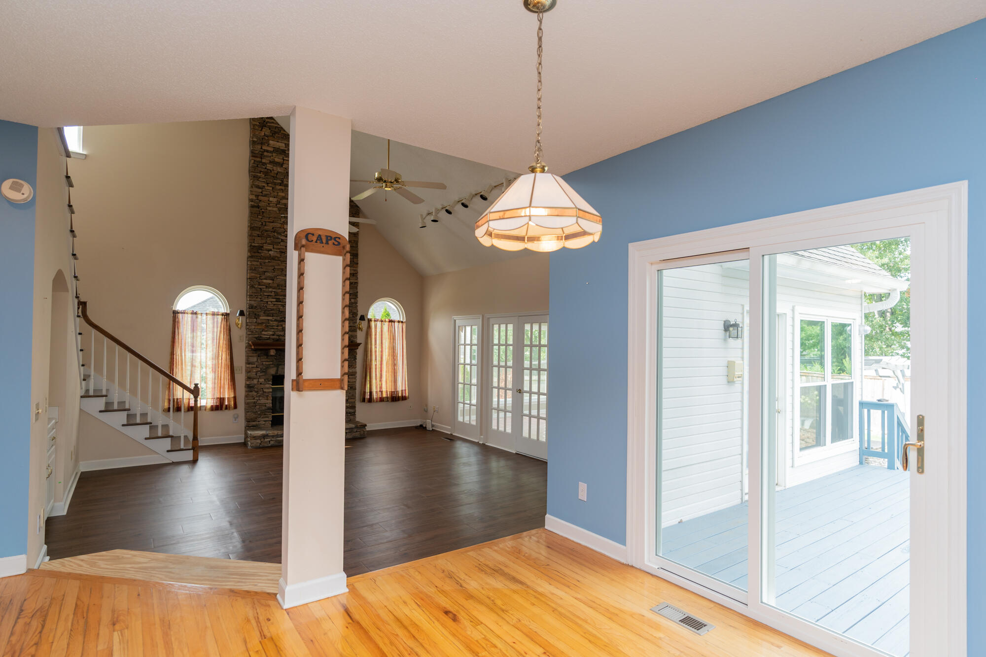 2421 Laurelton Creek Lane