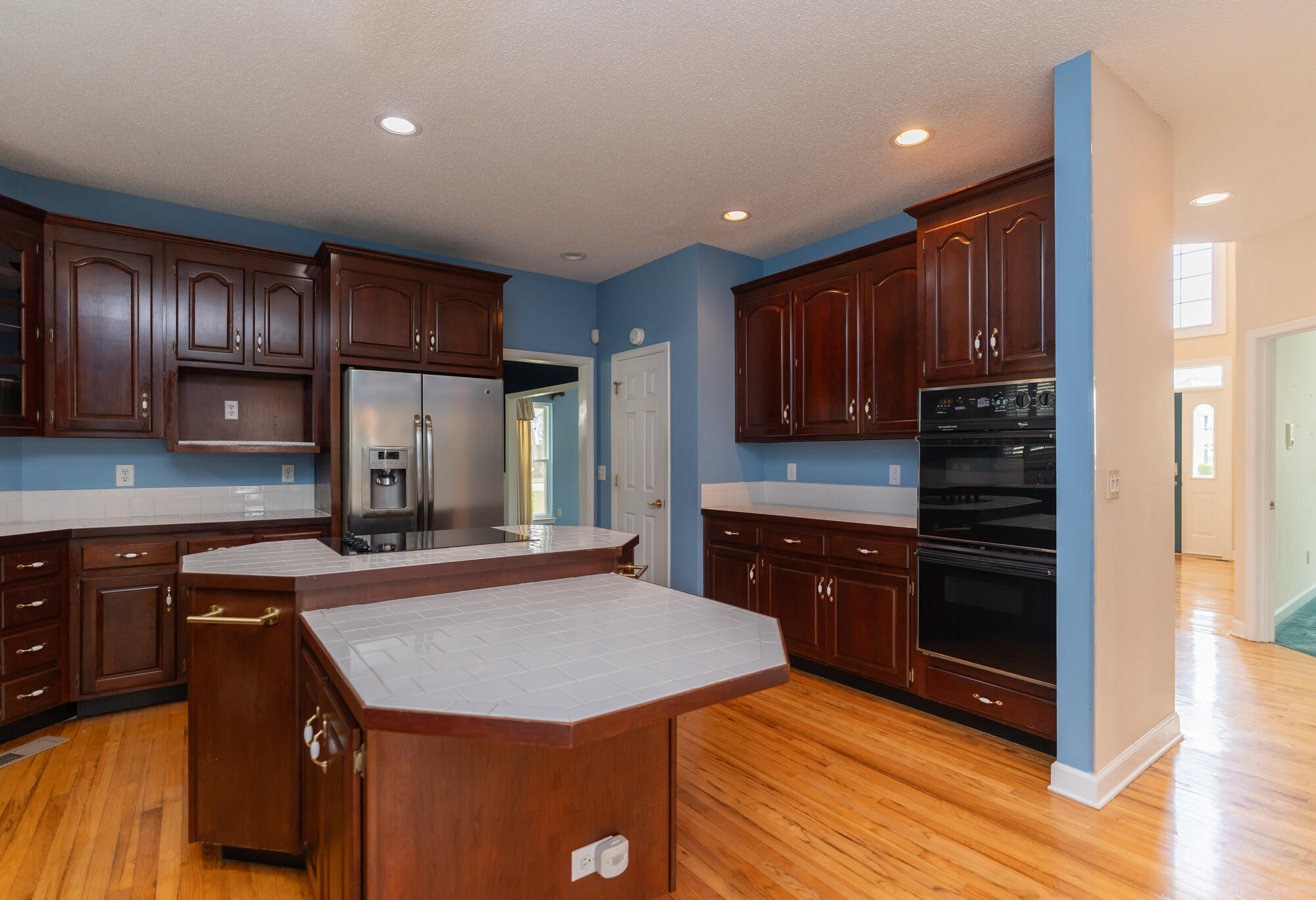 2421 Laurelton Creek Lane