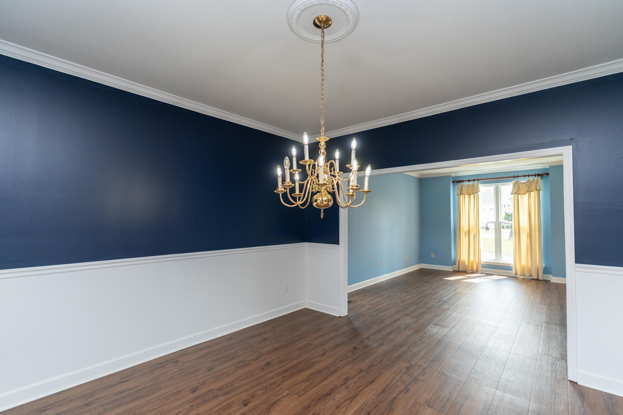 2421 Laurelton Creek Lane