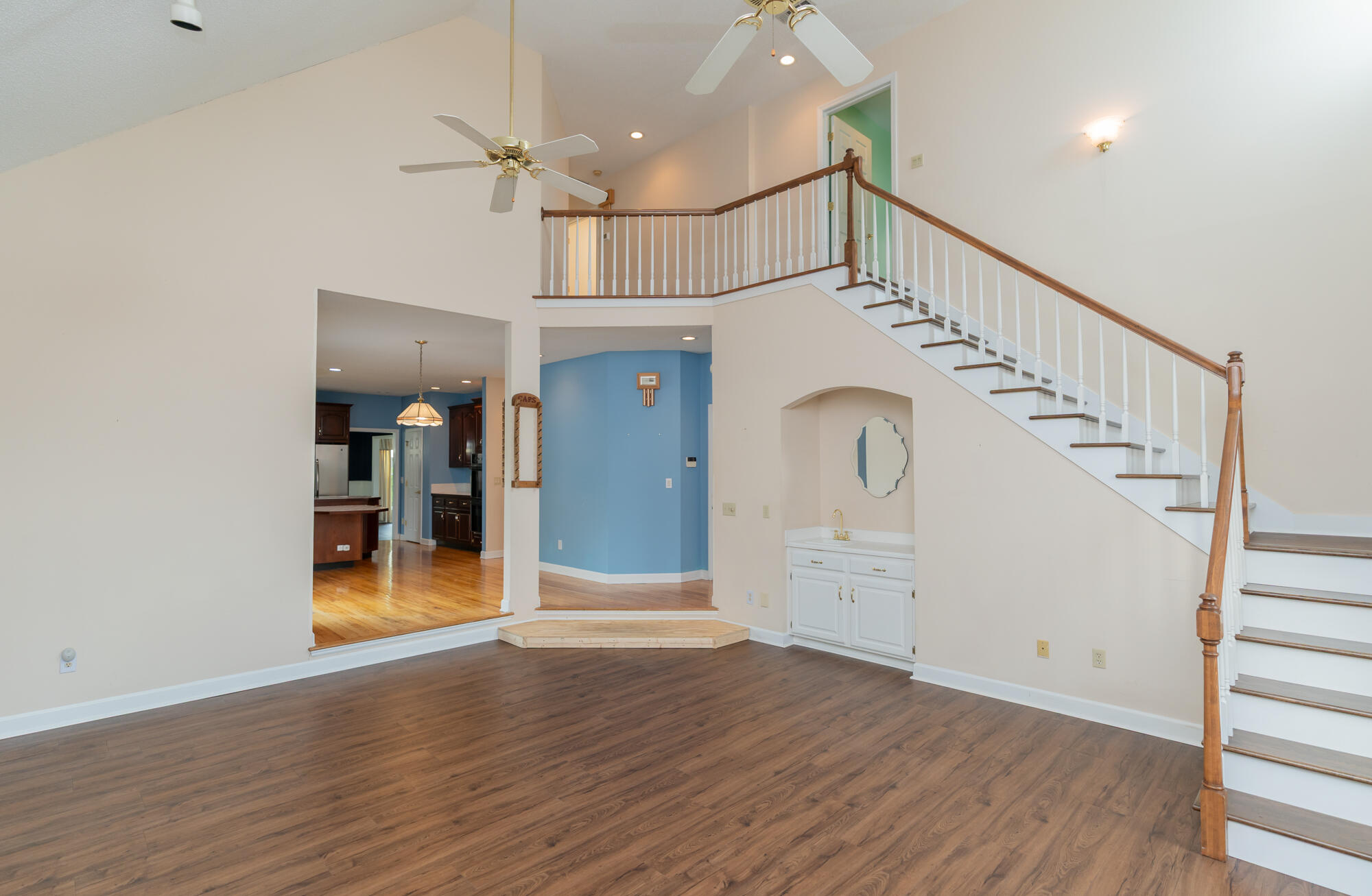 2421 Laurelton Creek Lane