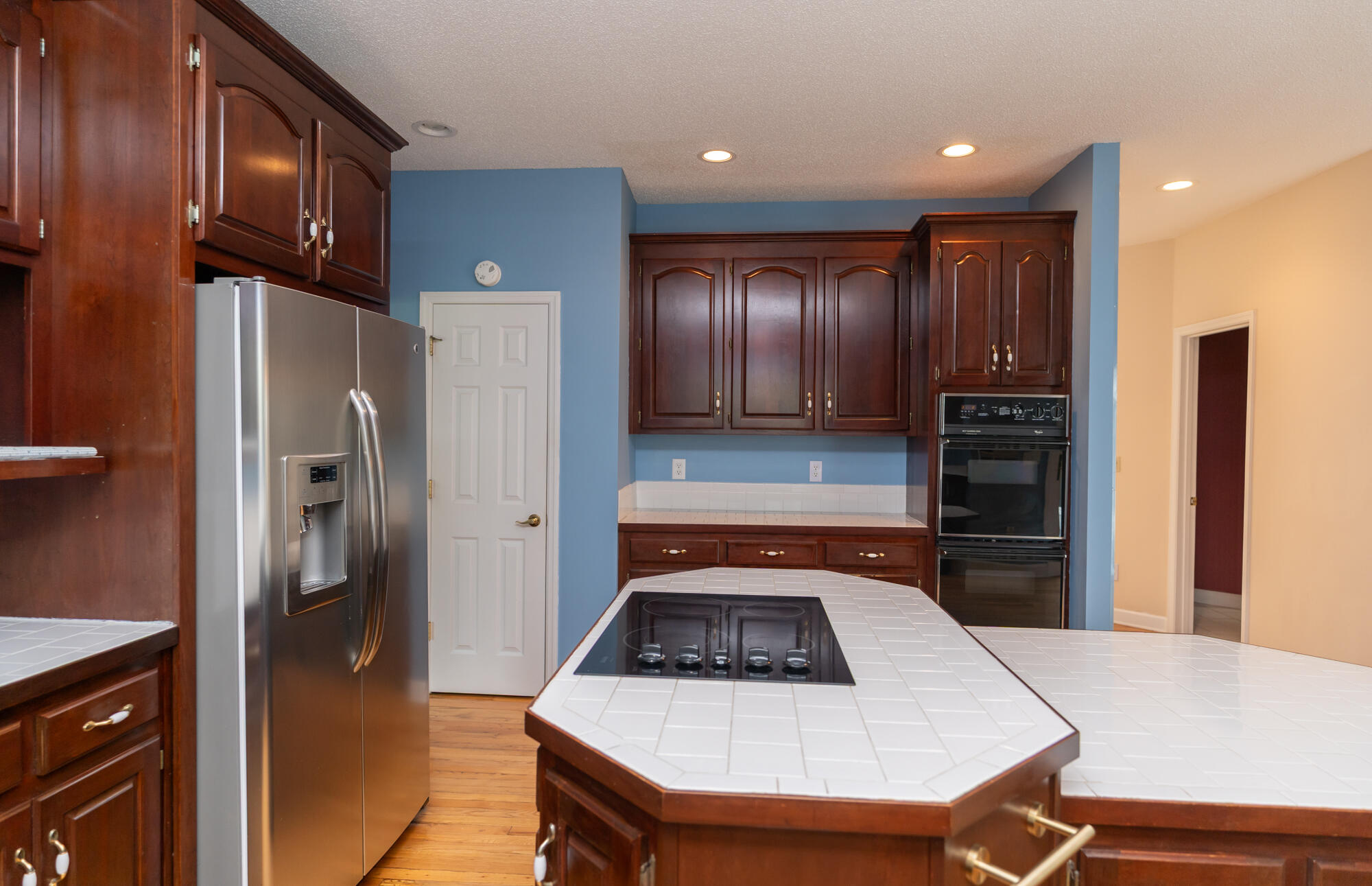 2421 Laurelton Creek Lane