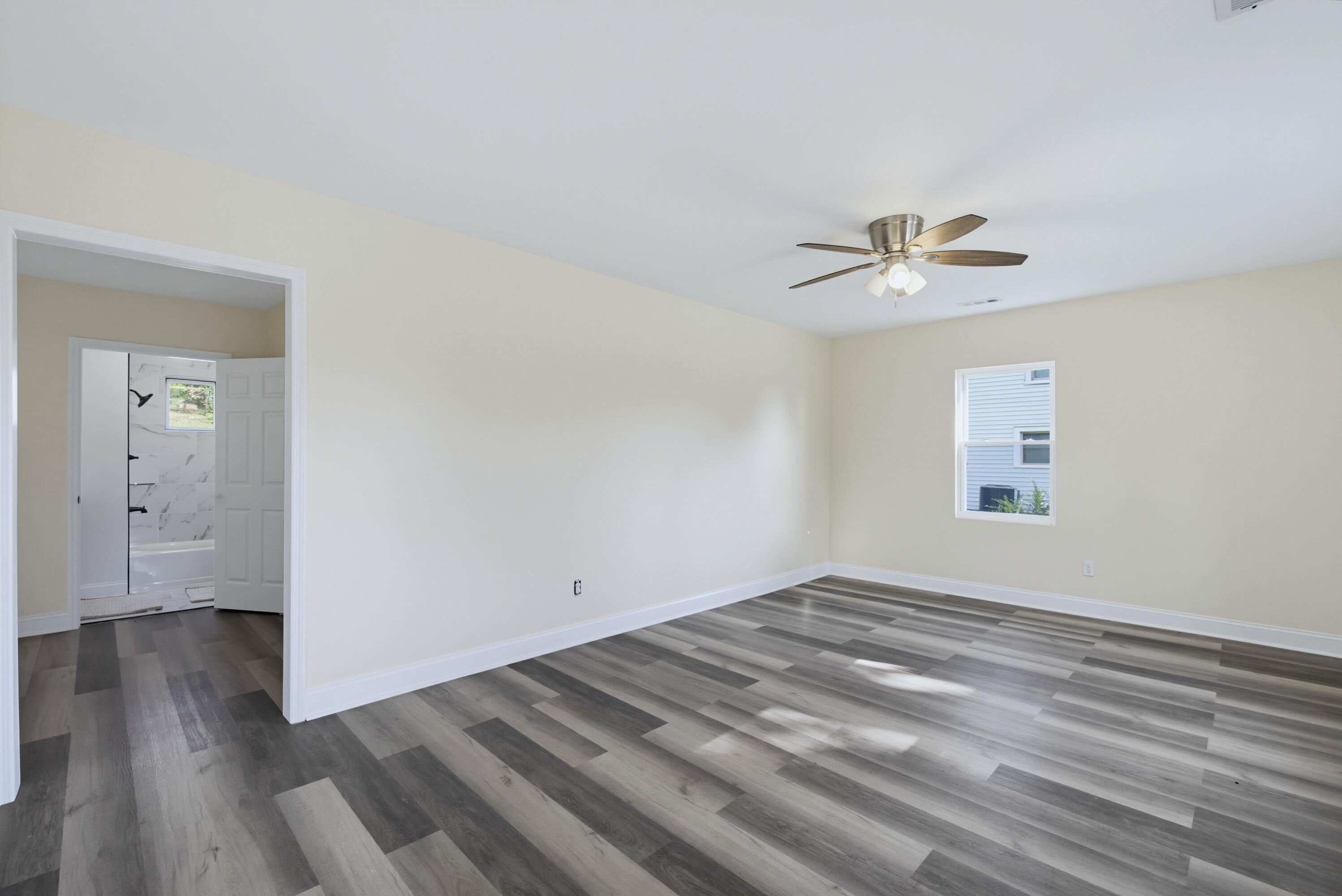 1121 Orangewood Avenue