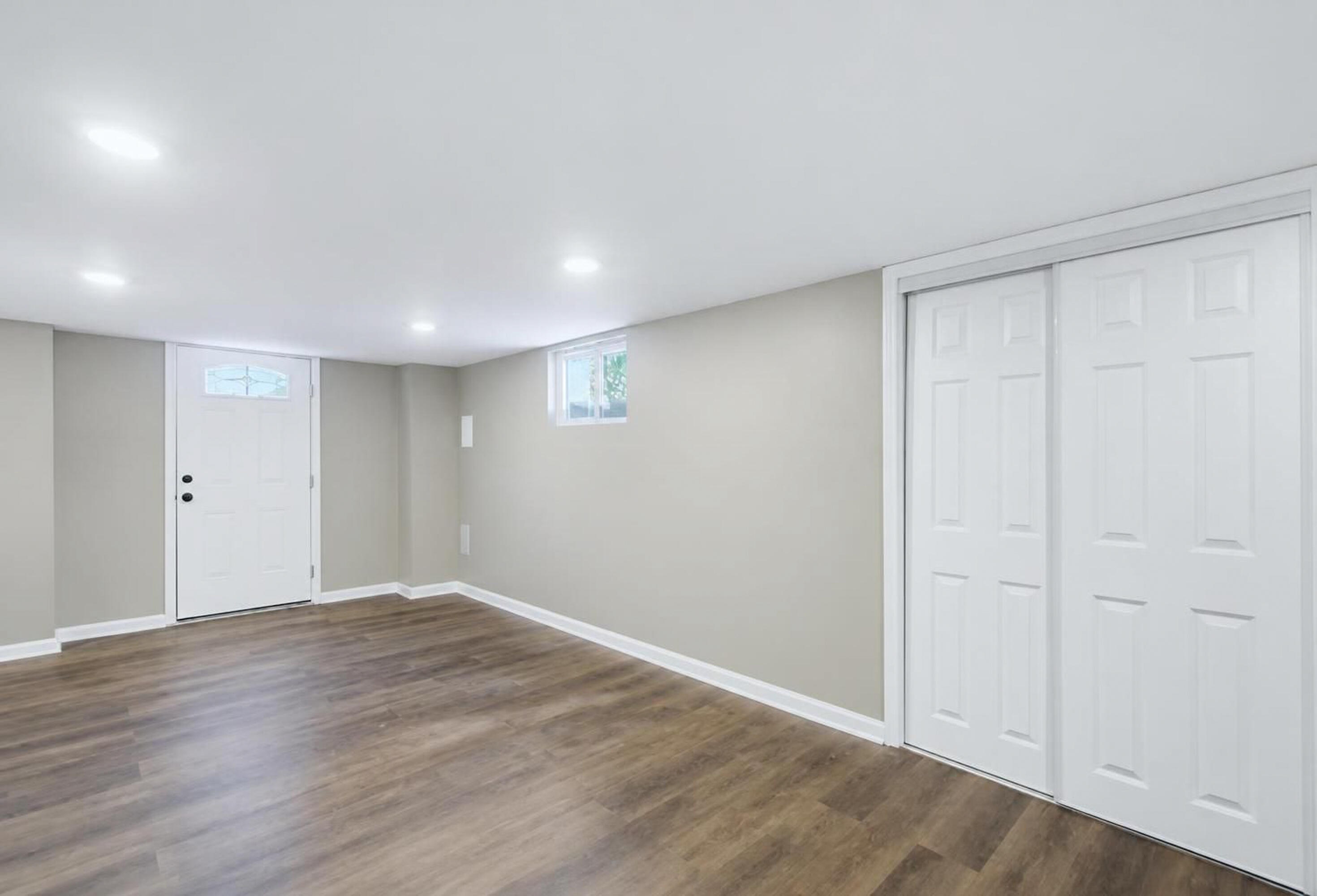 1121 Orangewood Avenue