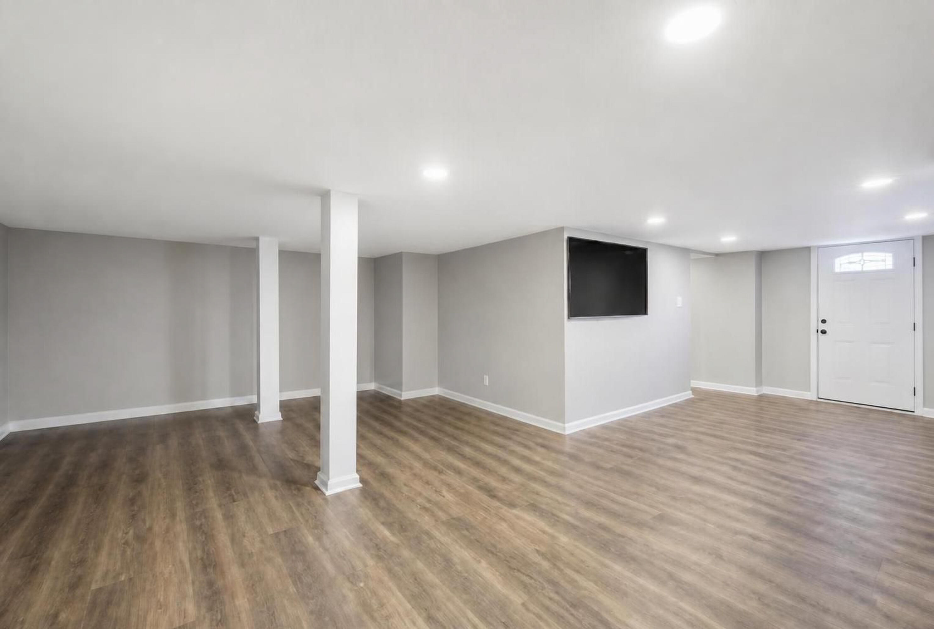 1121 Orangewood Avenue