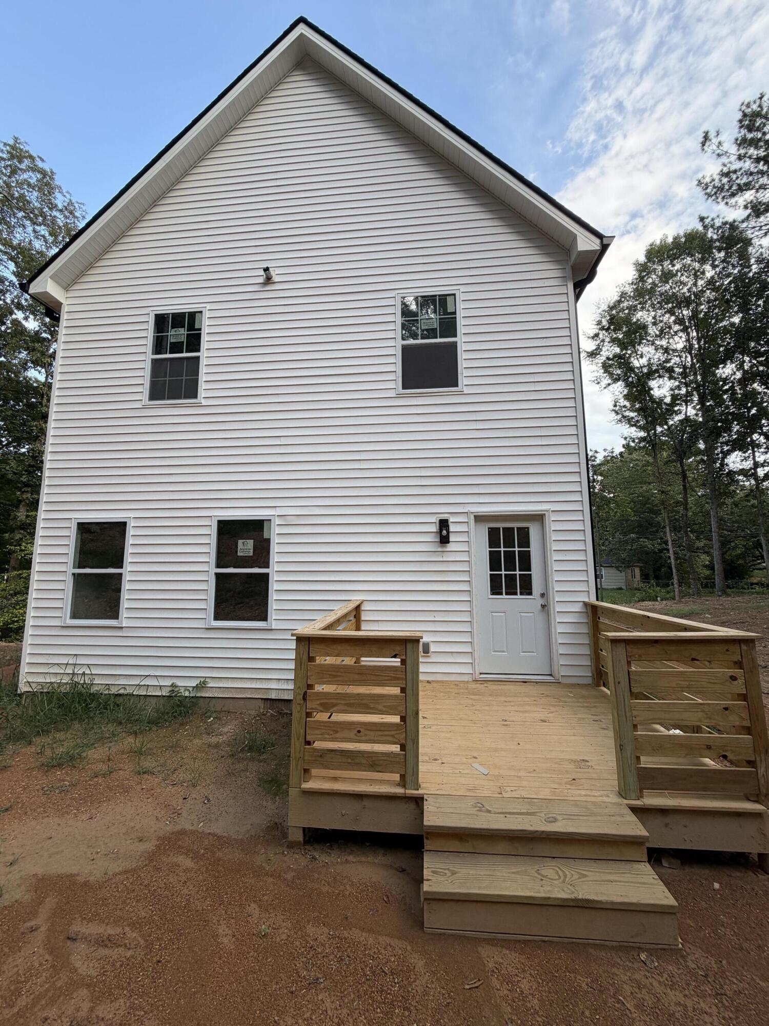 1749 Dogwood Drive