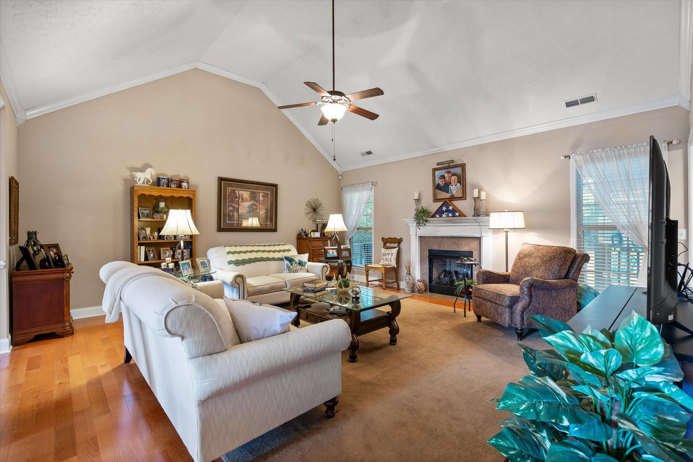 322 Peachtree Circle