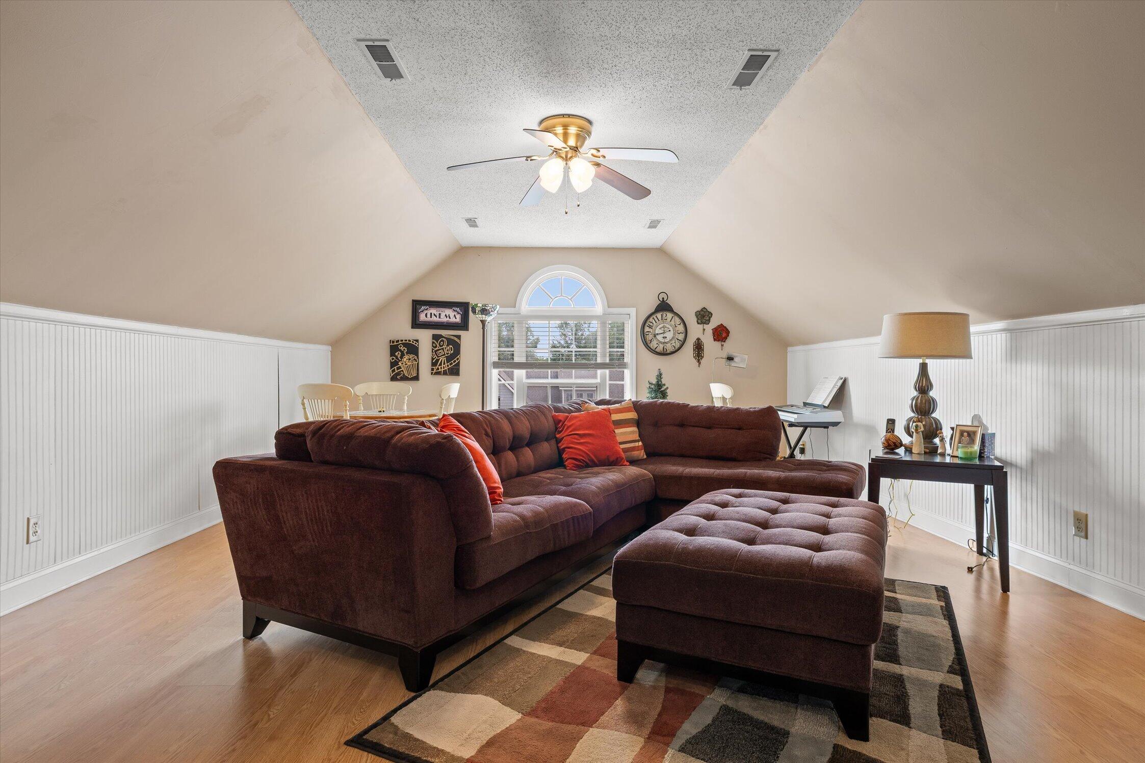 322 Peachtree Circle