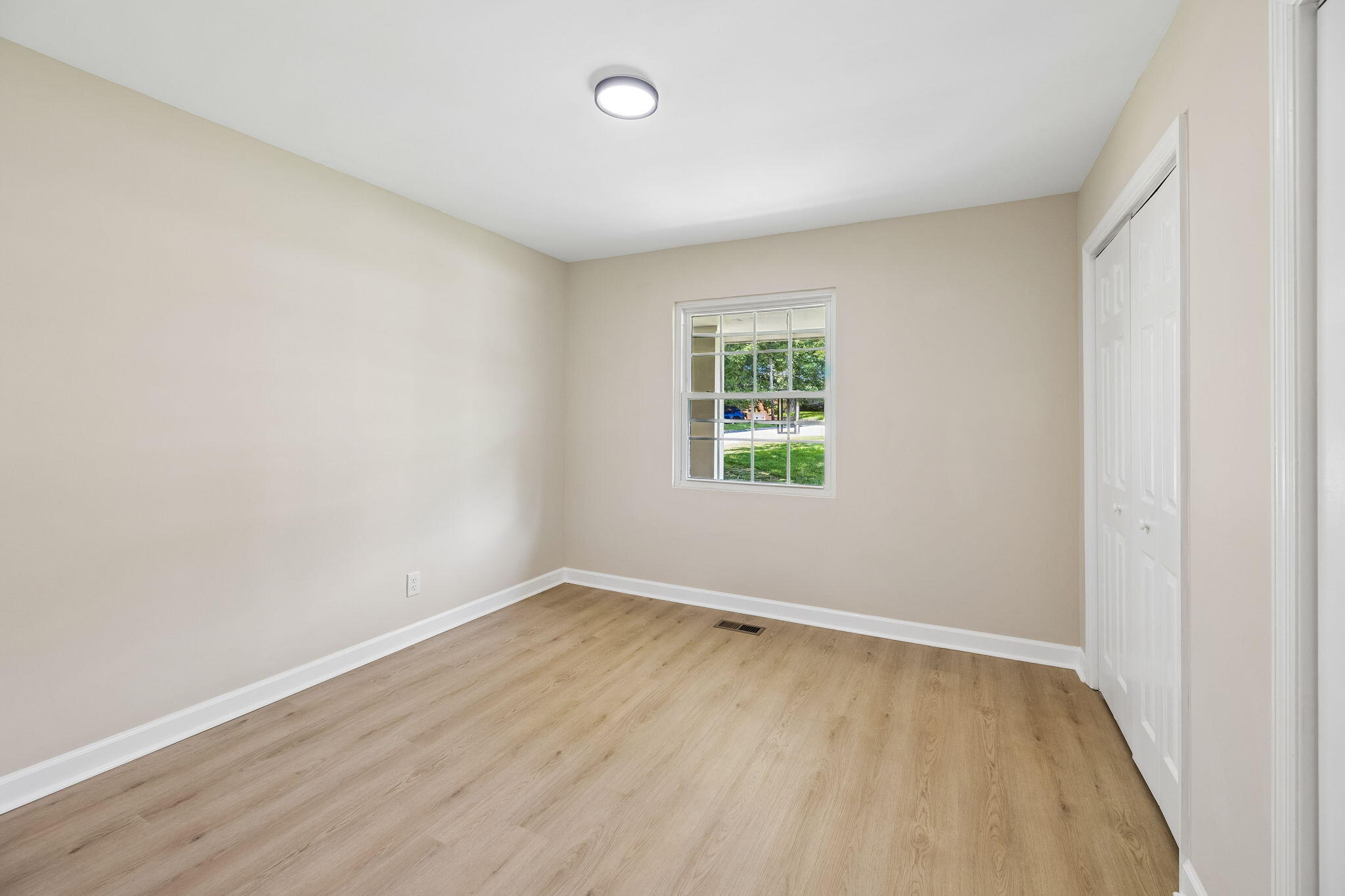 1200 Forest Green Drive