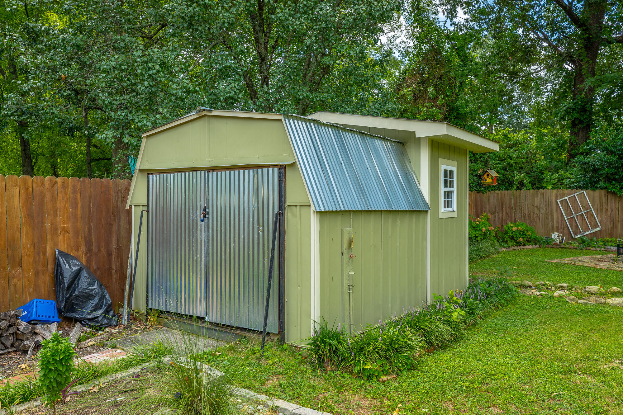 2306 E 4th Street