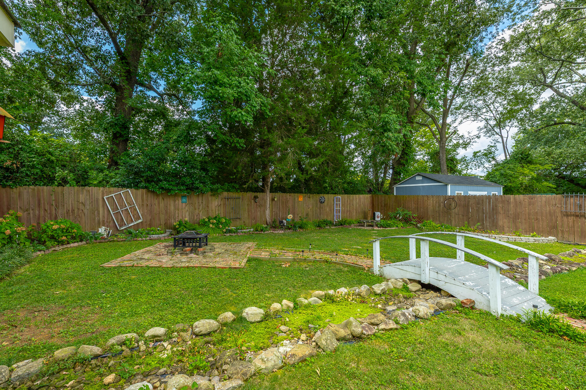 2306 E 4th Street