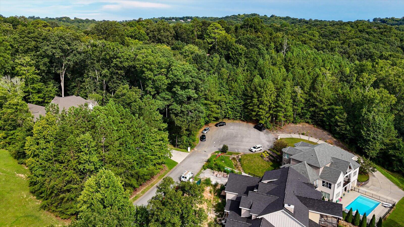 2001 River Bluff Drive, 29