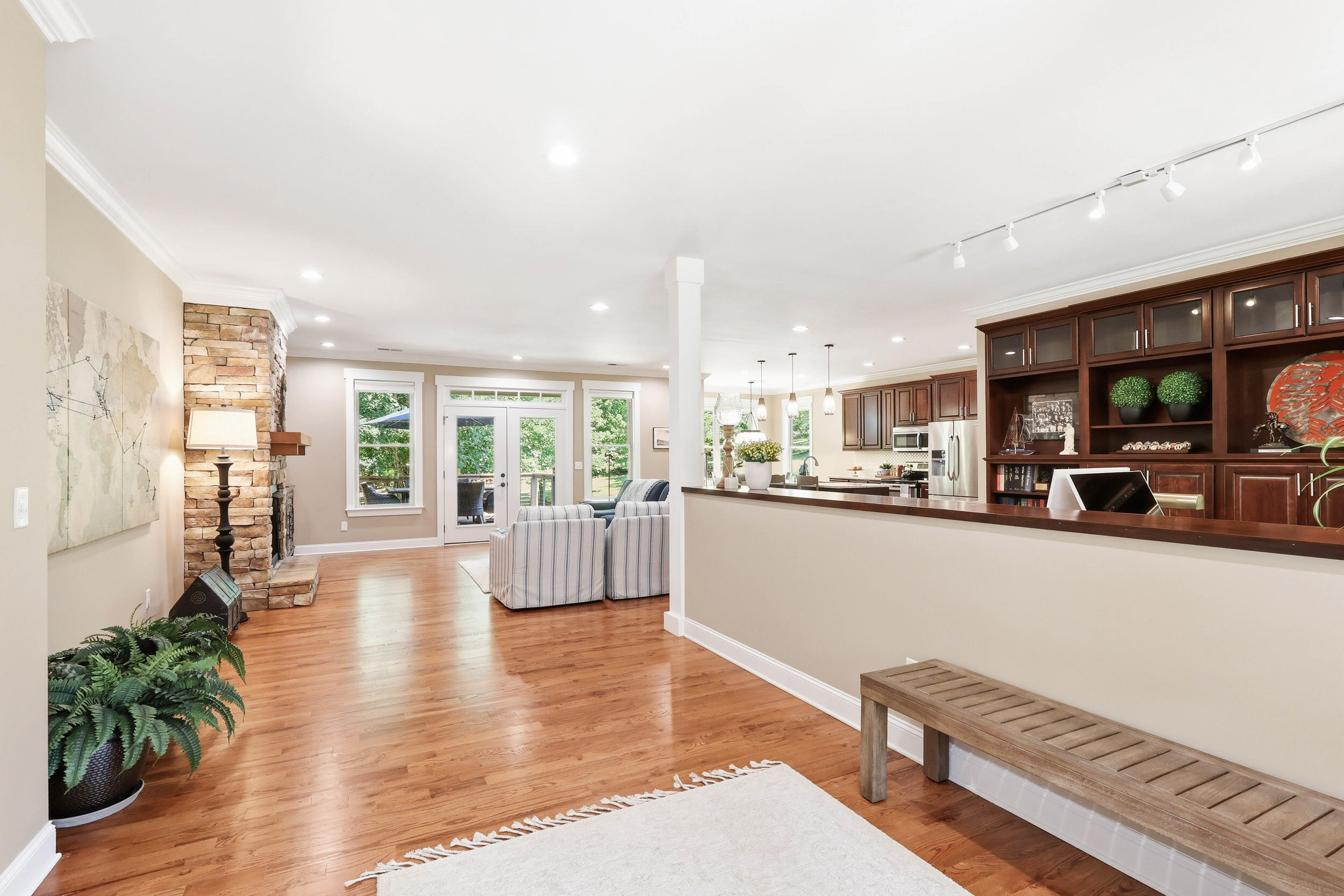 1625 River Bluffs Drive