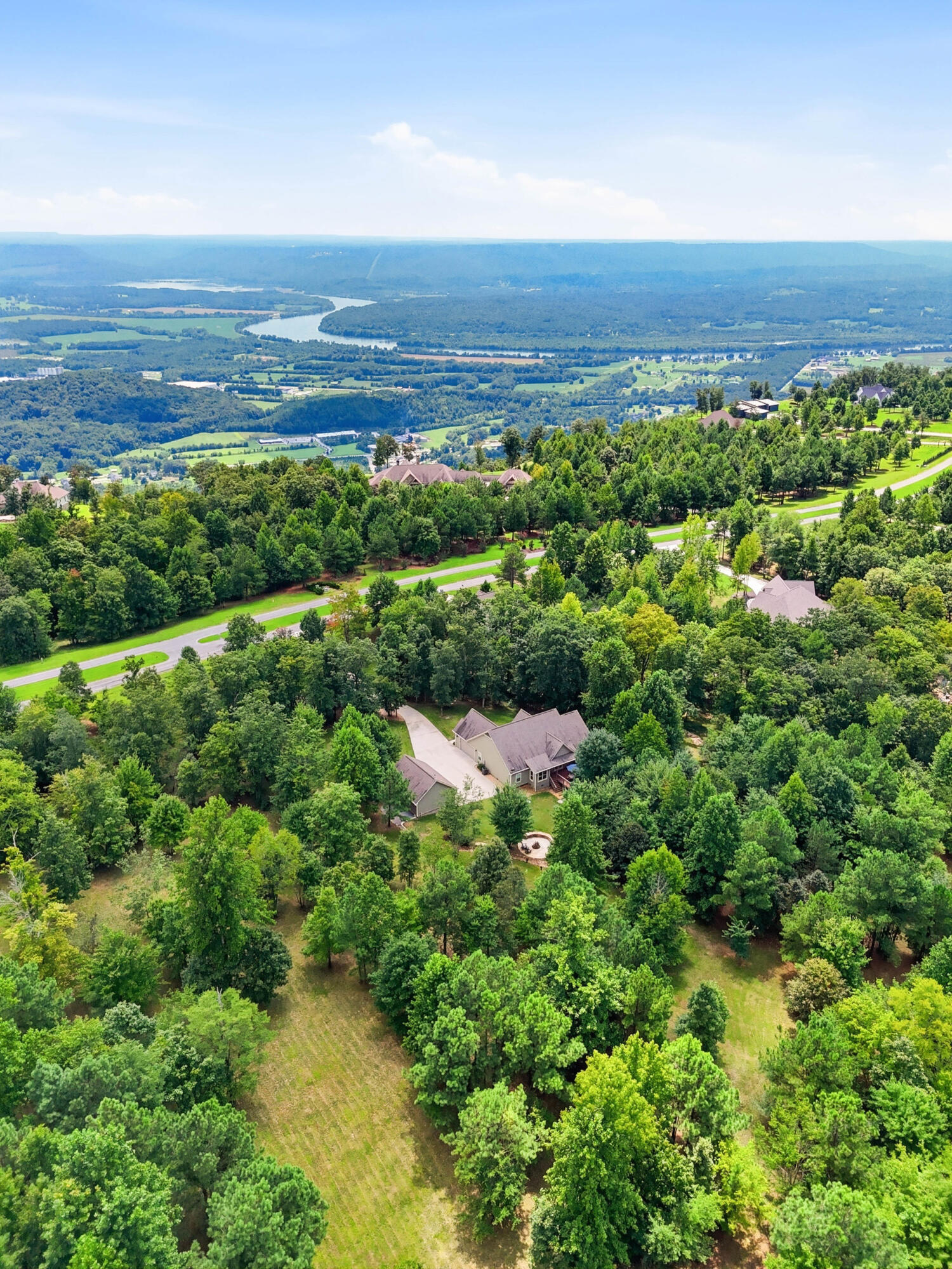 1625 River Bluffs Drive