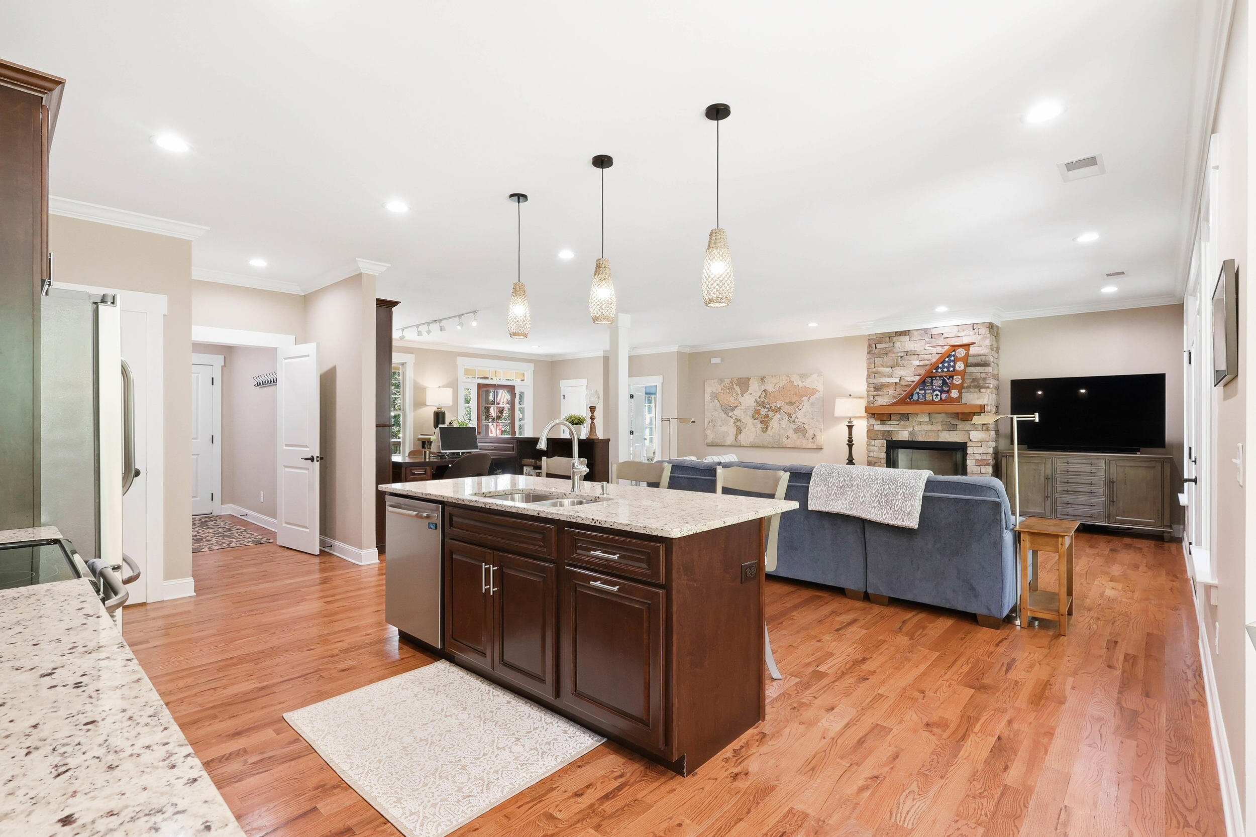 1625 River Bluffs Drive