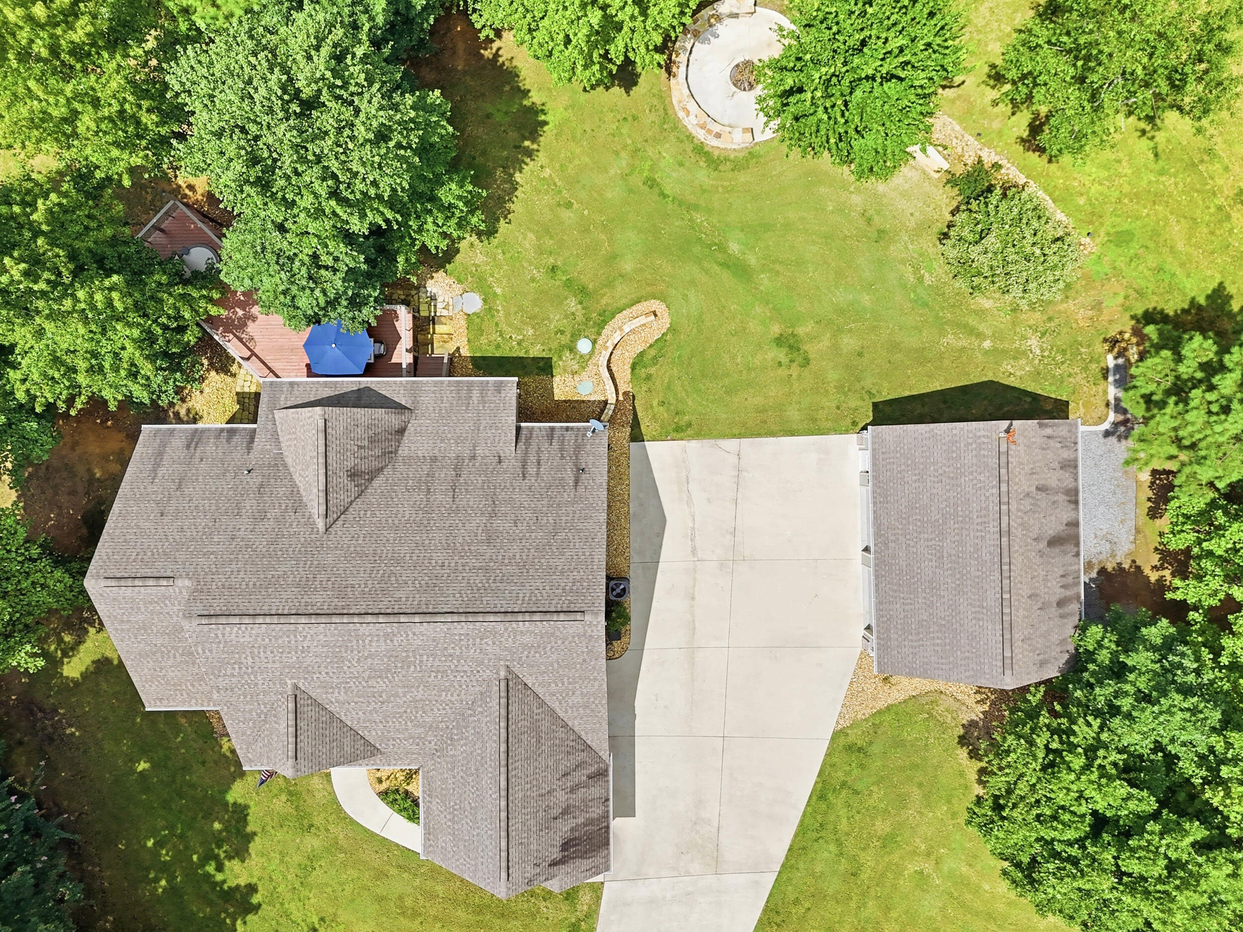 1625 River Bluffs Drive