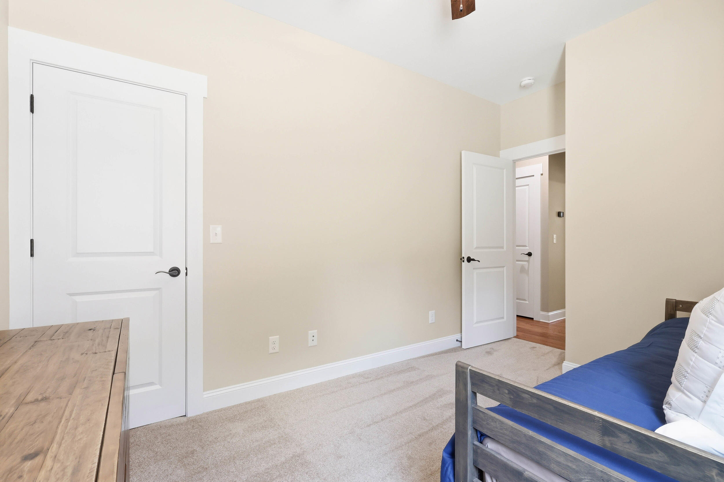 1625 River Bluffs Drive