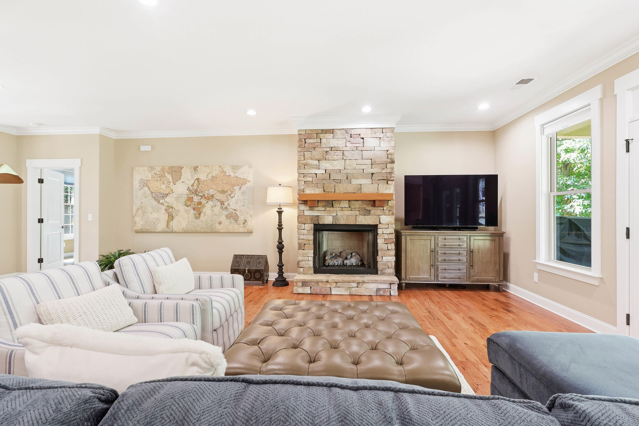 1625 River Bluffs Drive