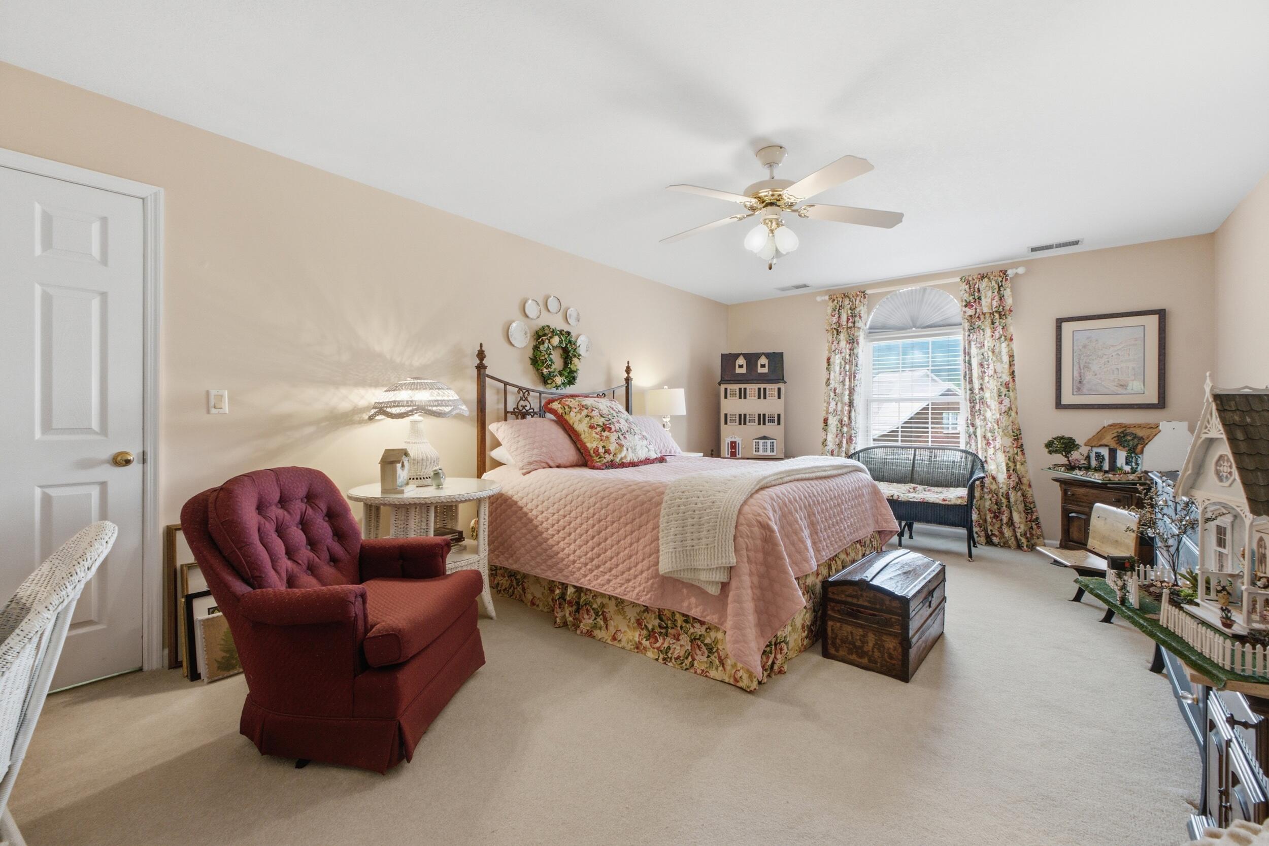 4580 Fire Pink Trail