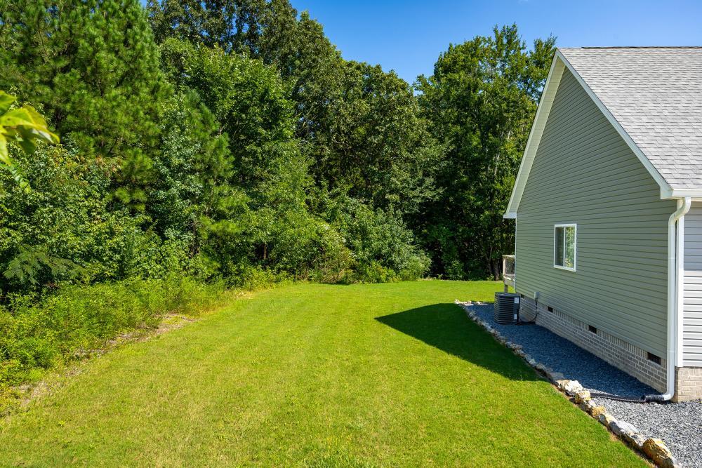 1428 Woodland Cove Drive NE
