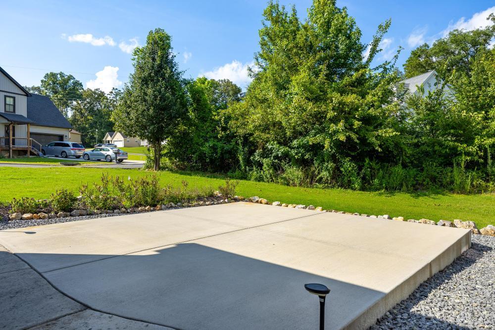 1428 Woodland Cove Drive NE