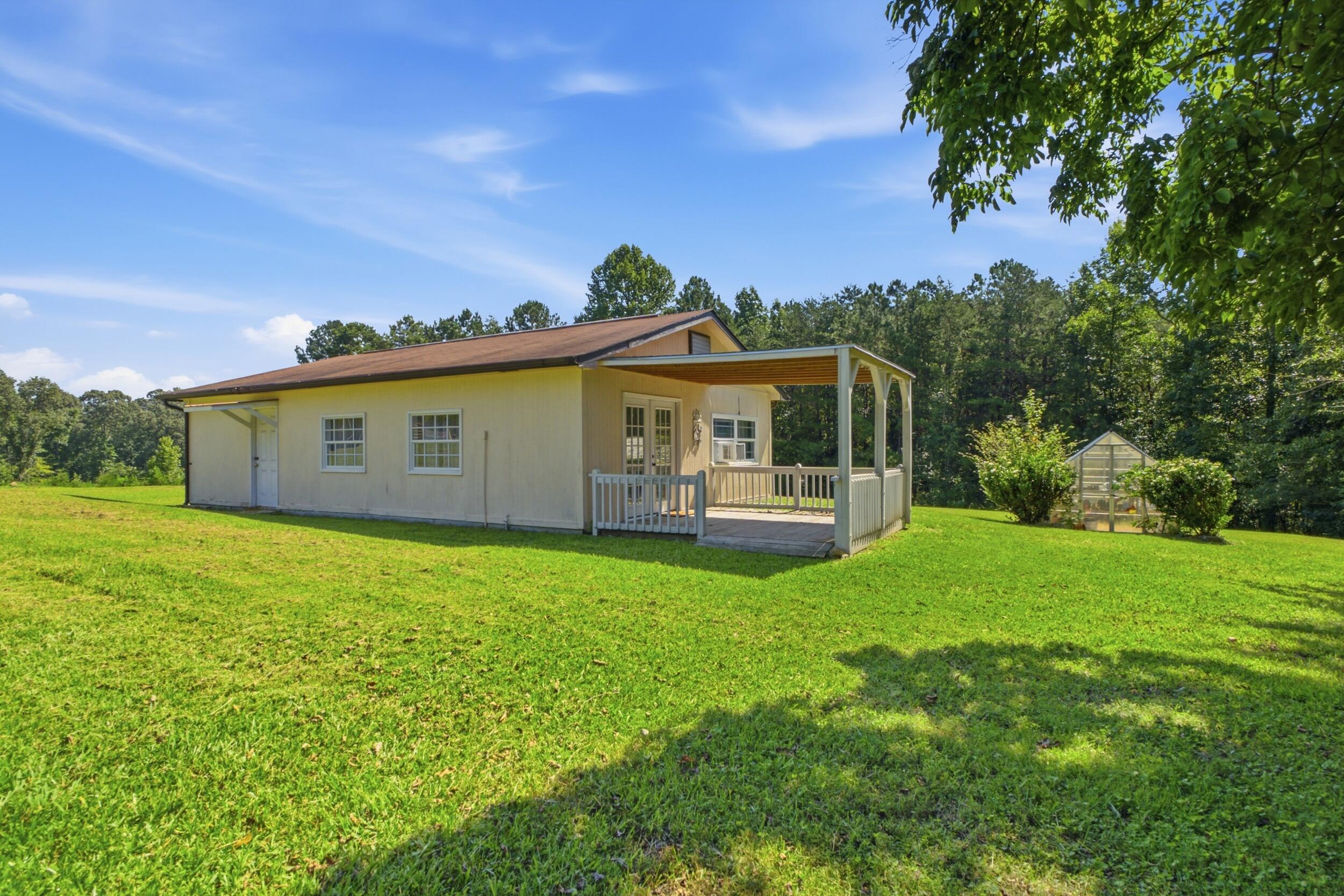933 Halls Valley Road