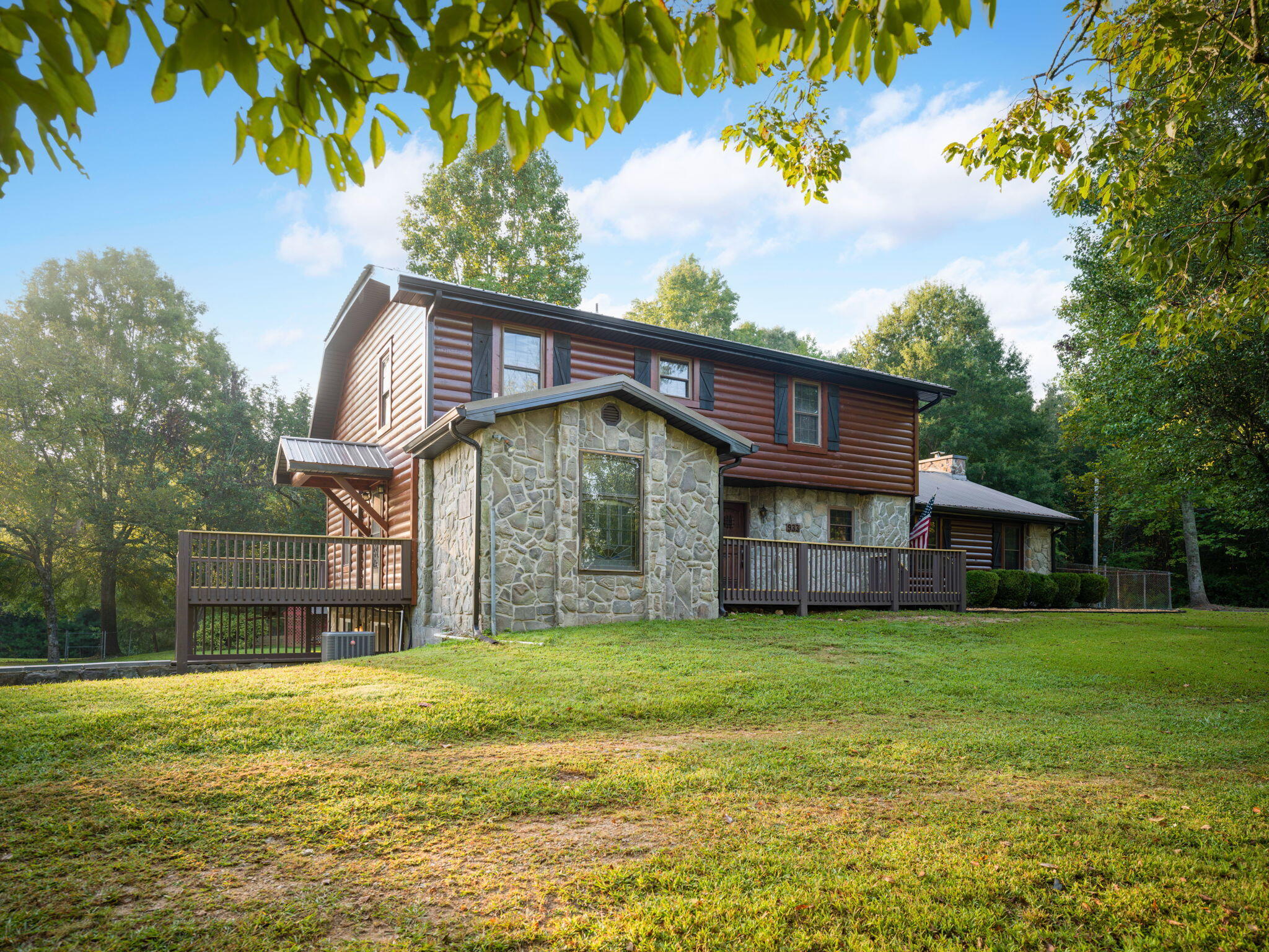 933 Halls Valley Road