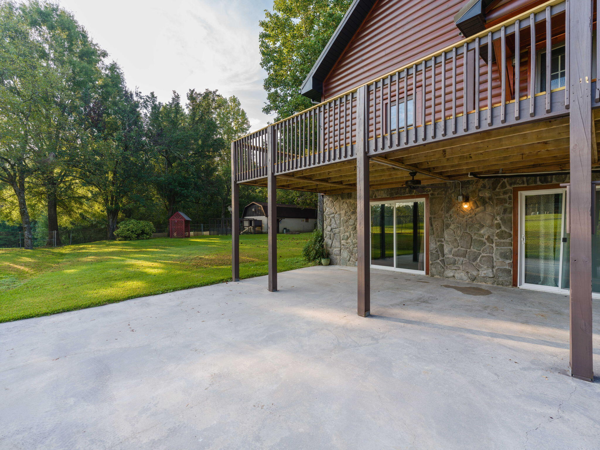 933 Halls Valley Road