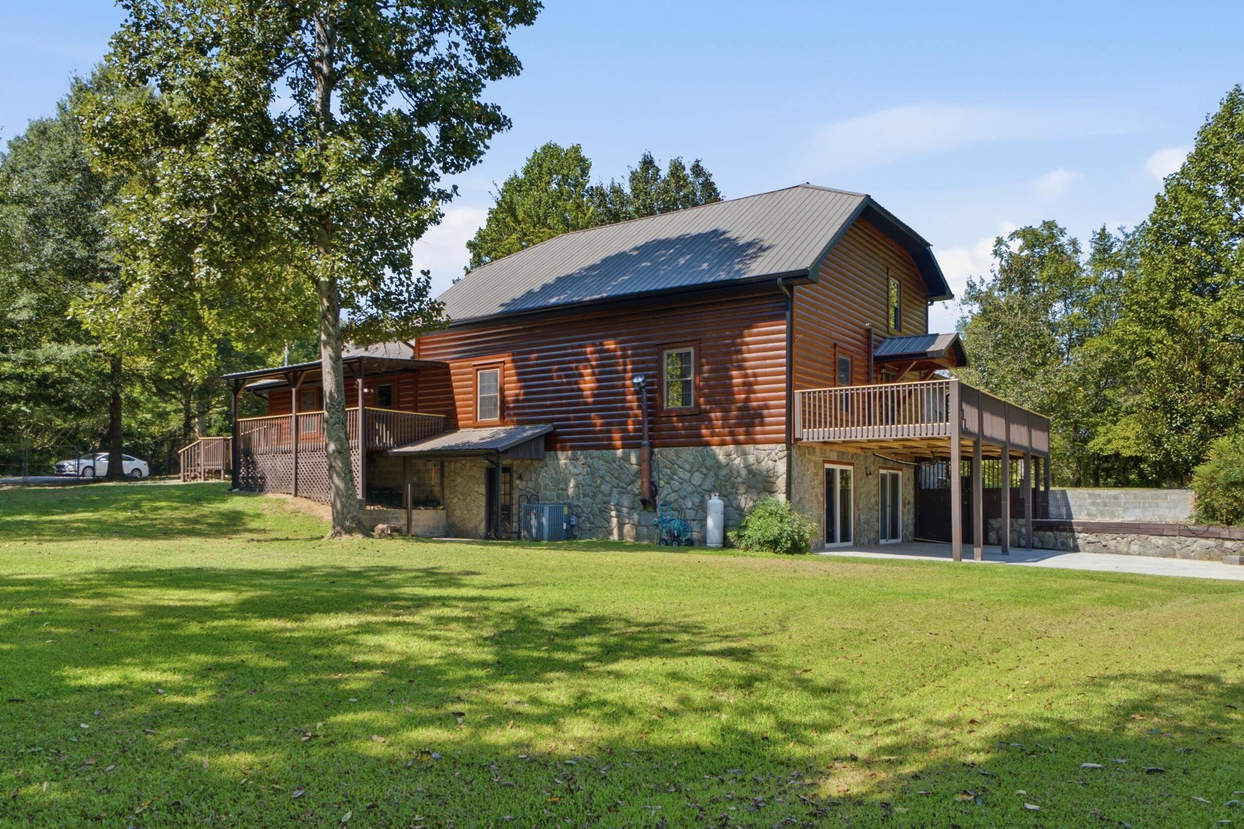 933 Halls Valley Road