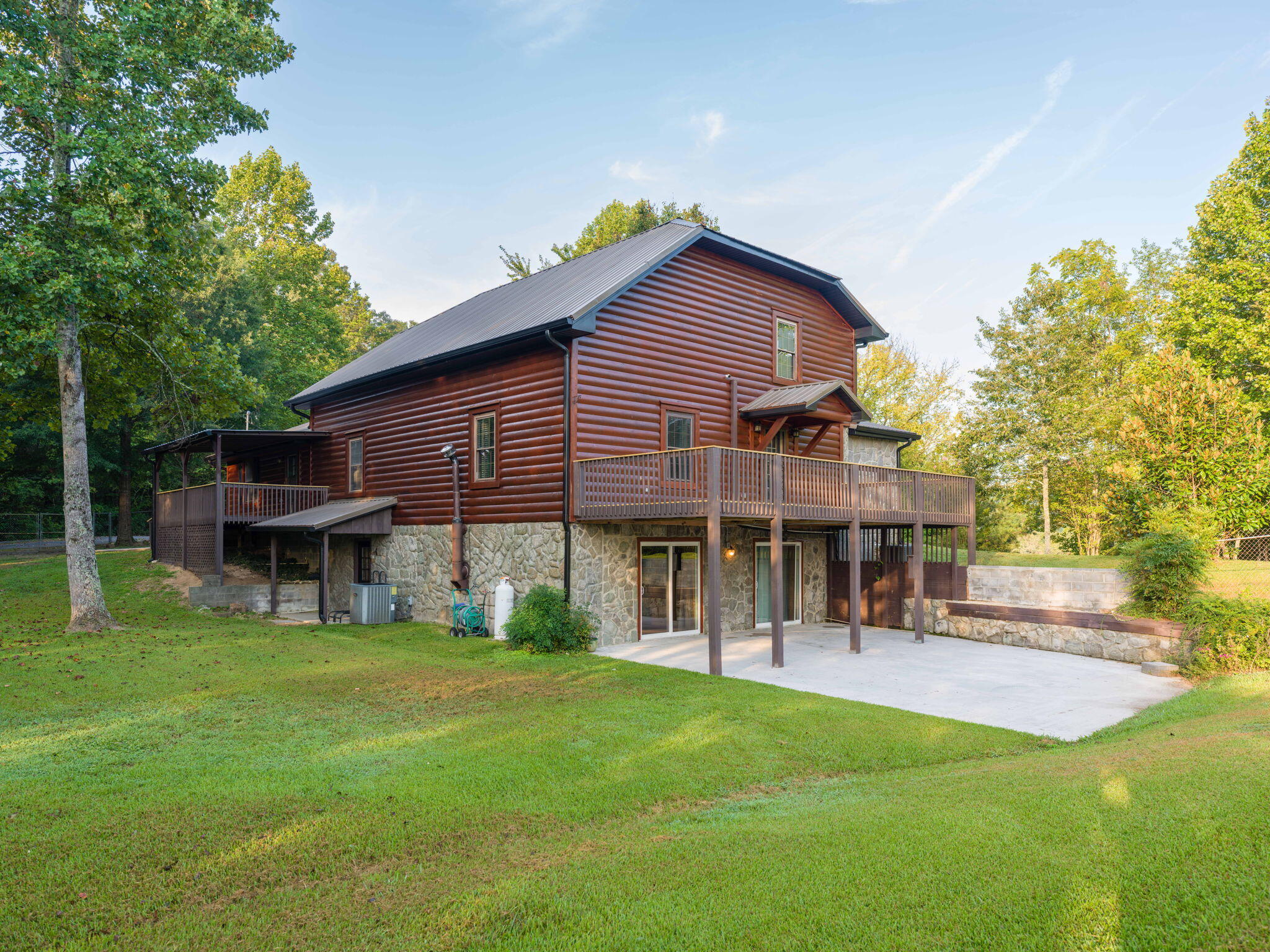 933 Halls Valley Road